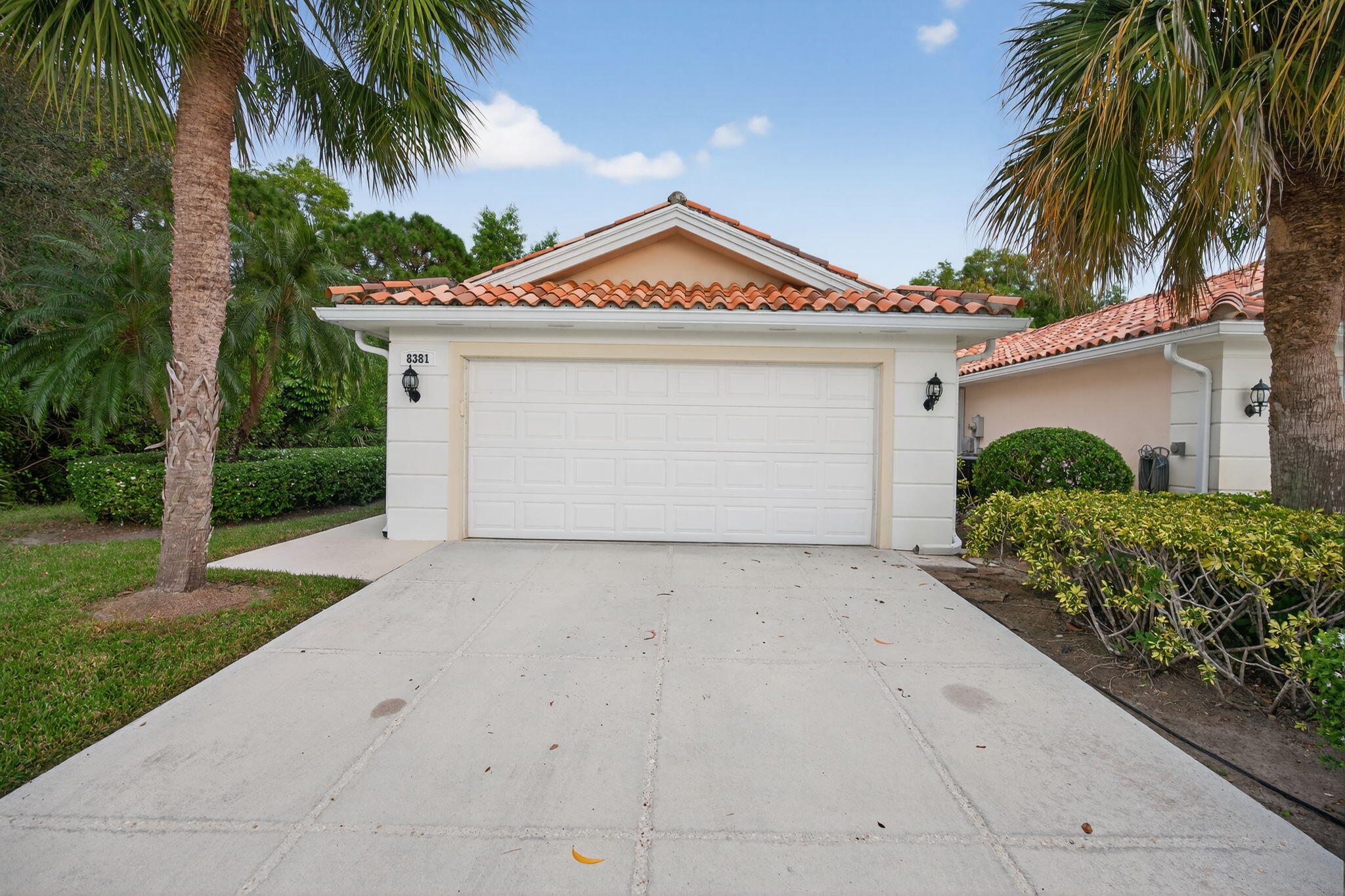 8381 Se Double Tree Drive Property Photo 3