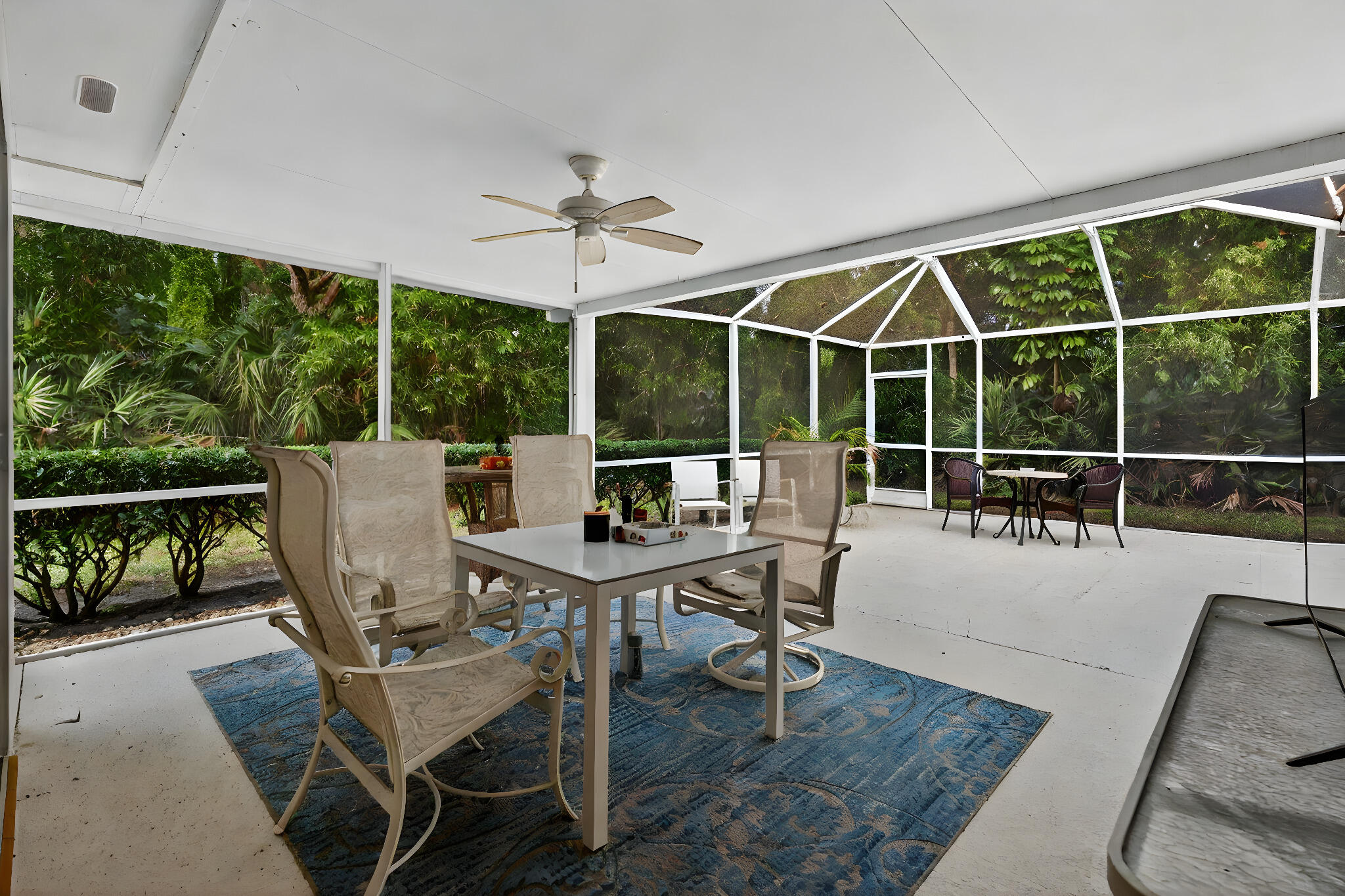 8381 Se Double Tree Drive Property Photo 26
