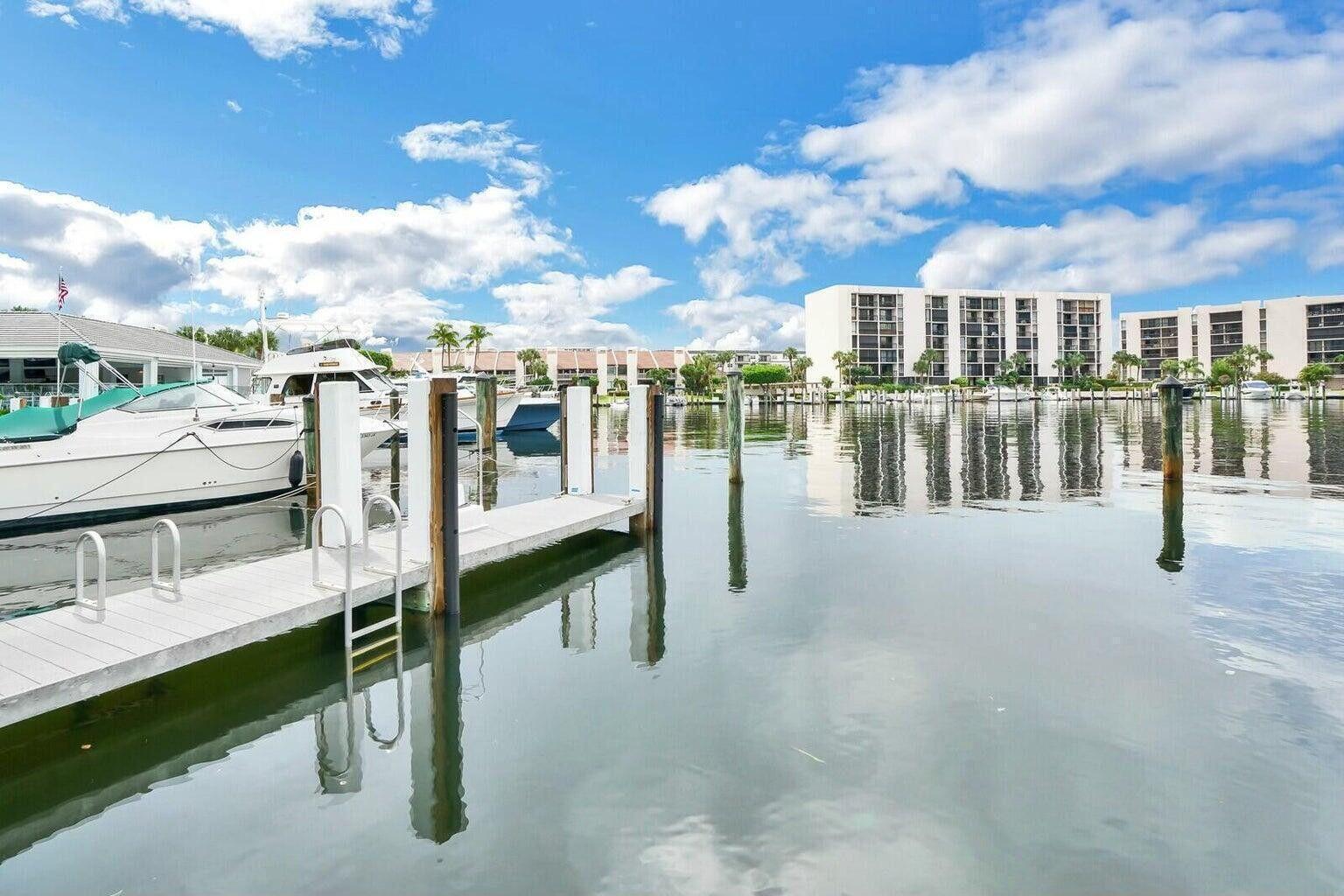 2697 N Ocean Boulevard F-604 Property Photo 35