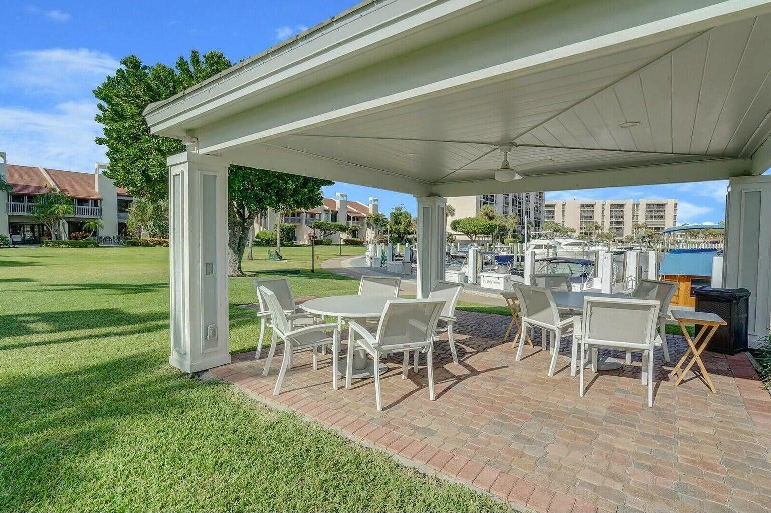 2697 N Ocean Boulevard F-604 Property Photo 55