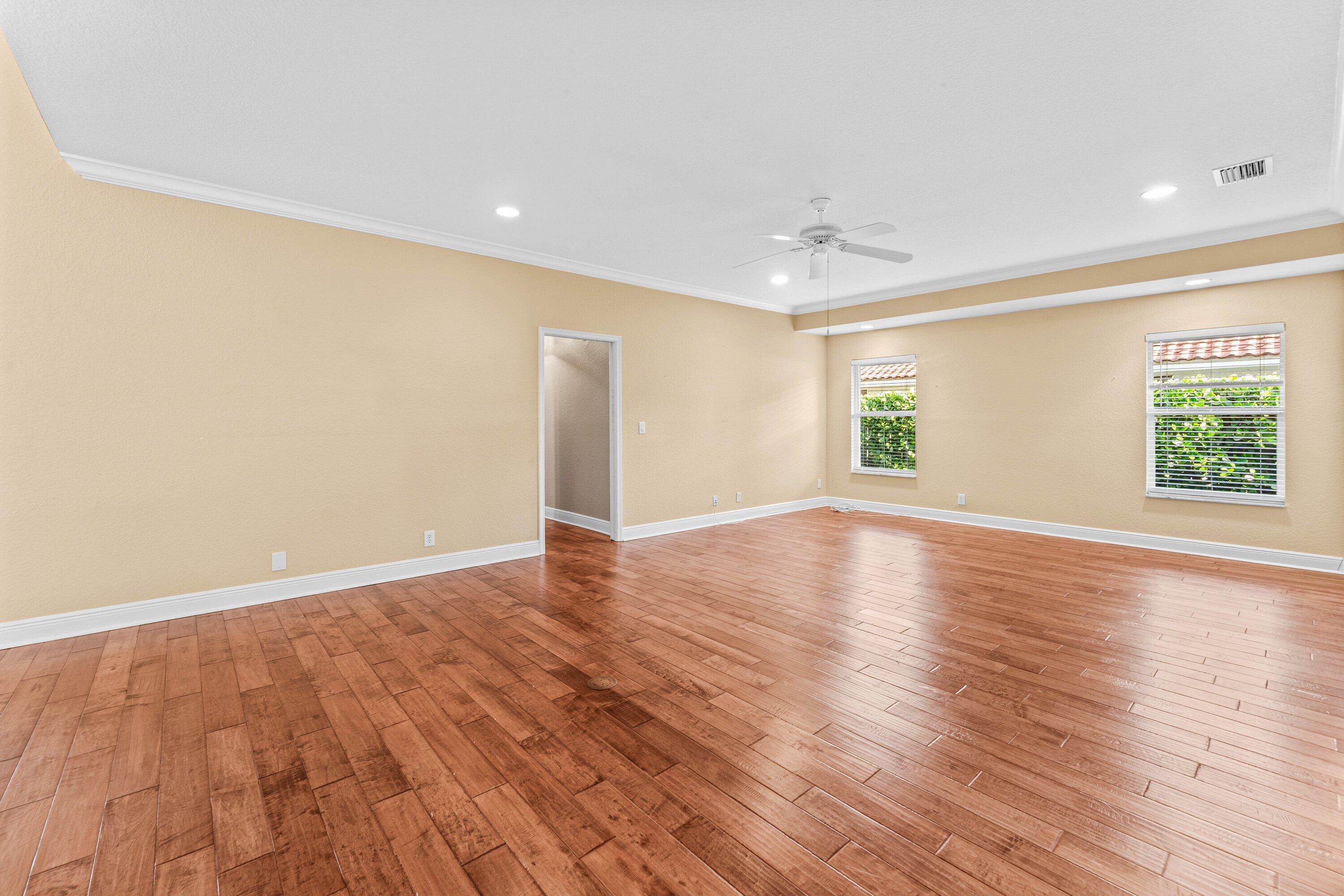 2063 Amesbury Circle Property Photo 10