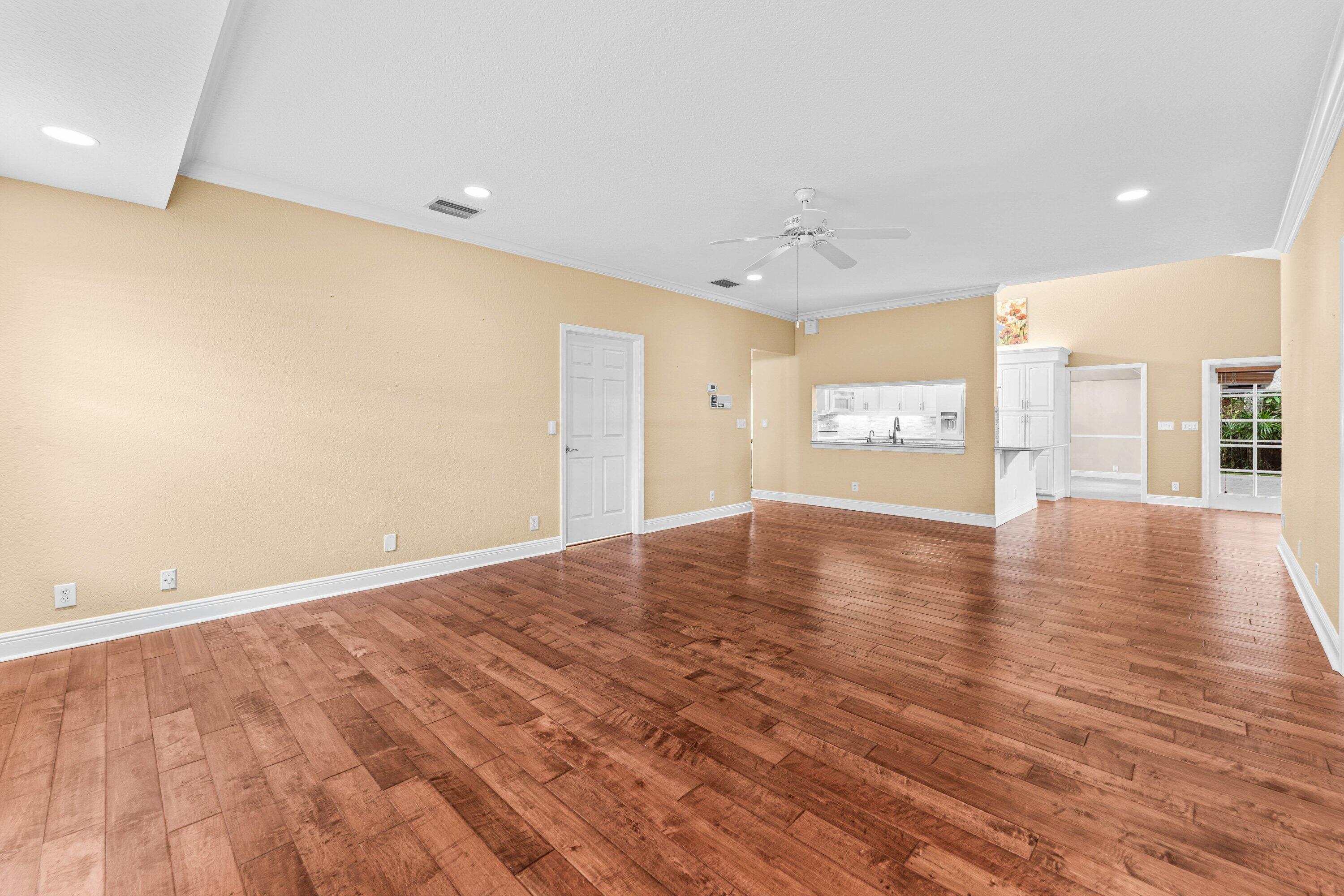 2063 Amesbury Circle Property Photo 11