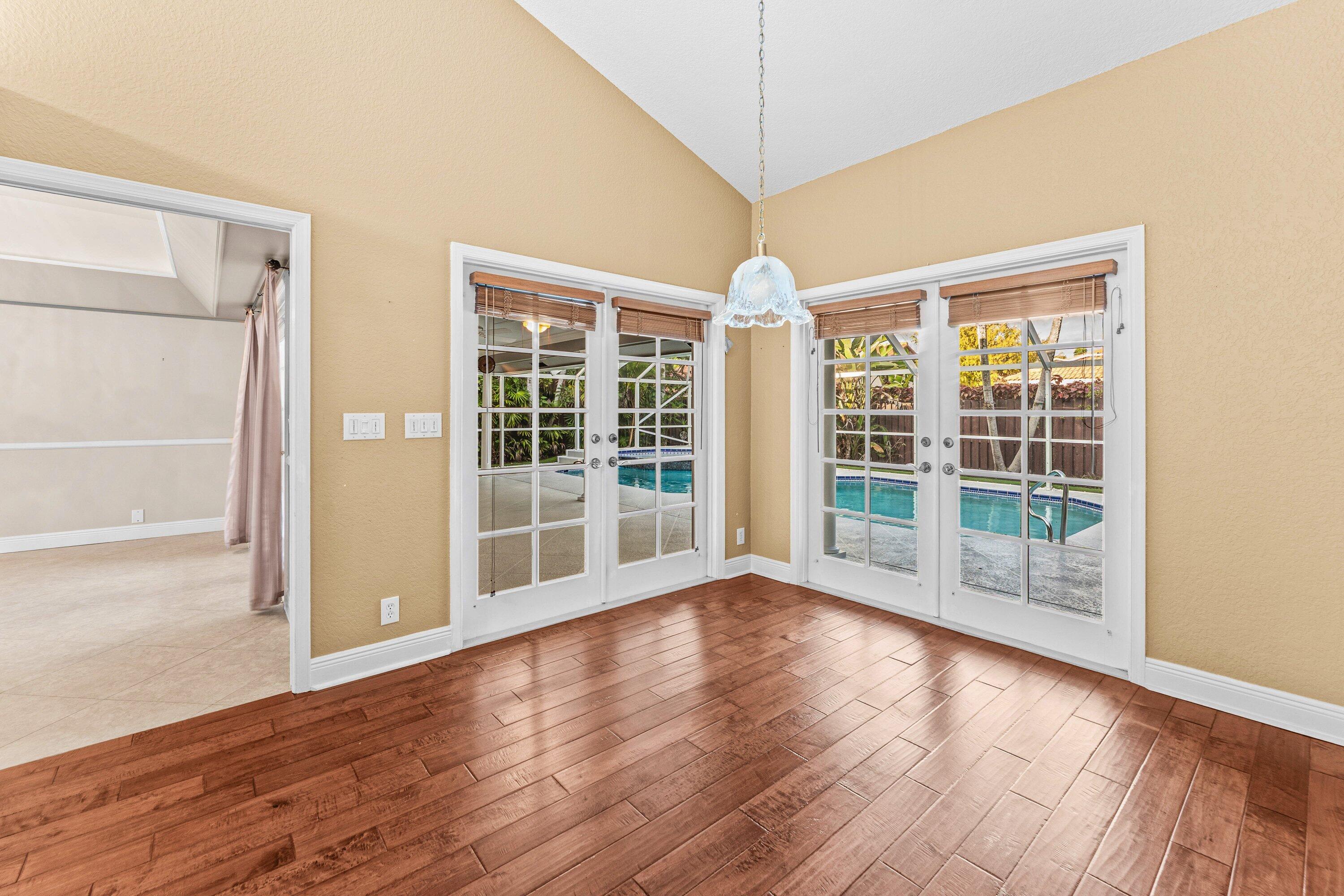 2063 Amesbury Circle Property Photo 15