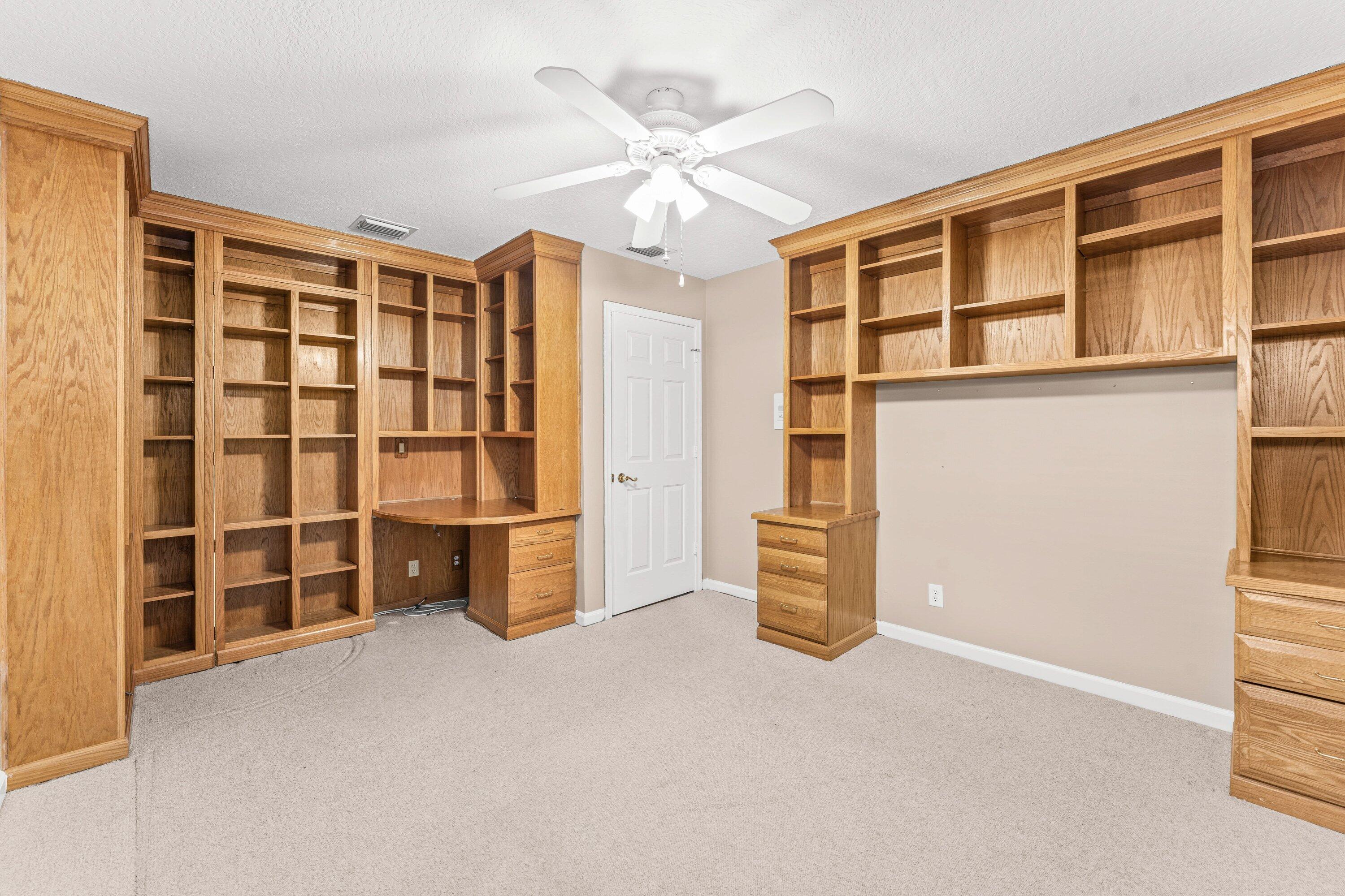 2063 Amesbury Circle Property Photo 31