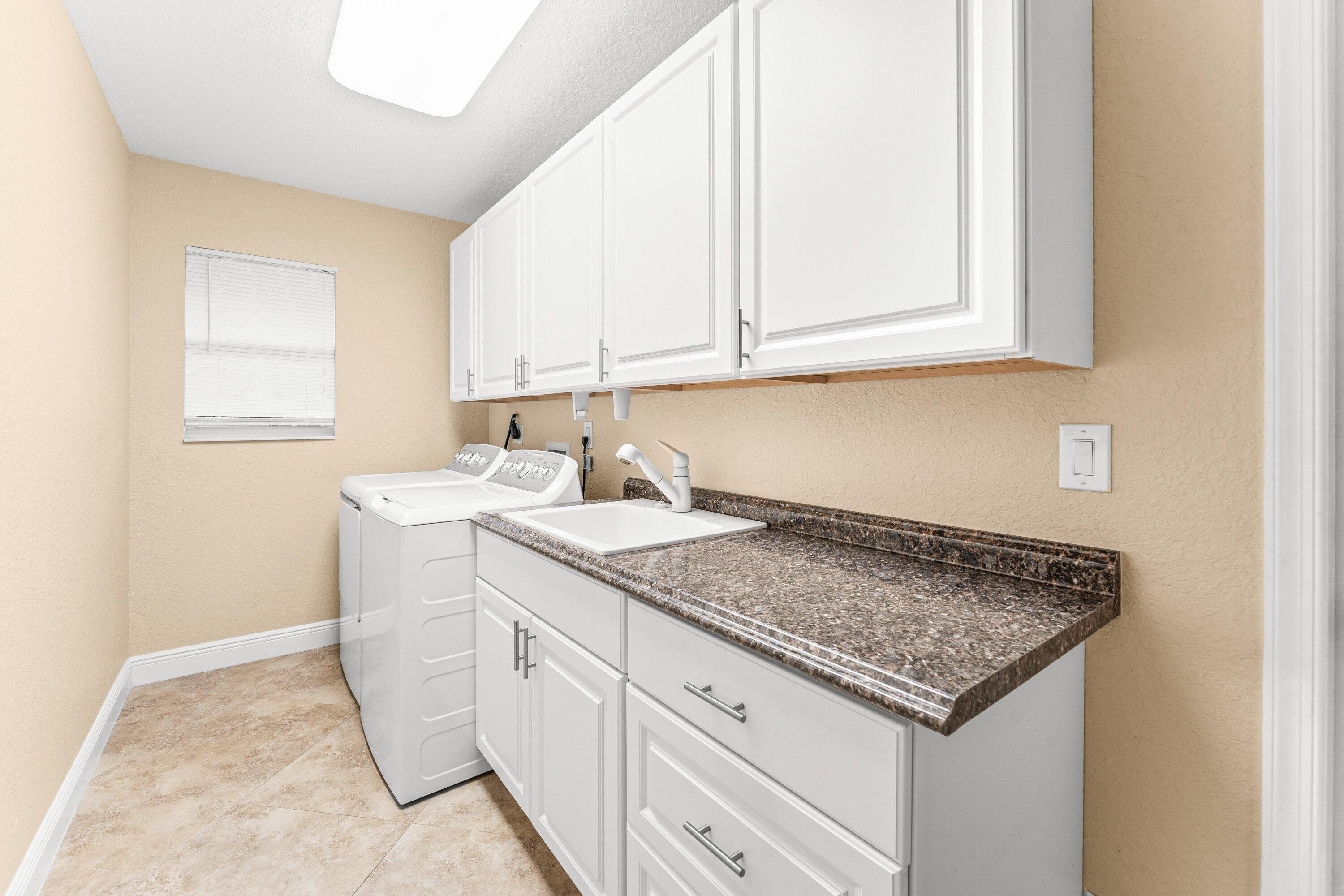 2063 Amesbury Circle Property Photo 47