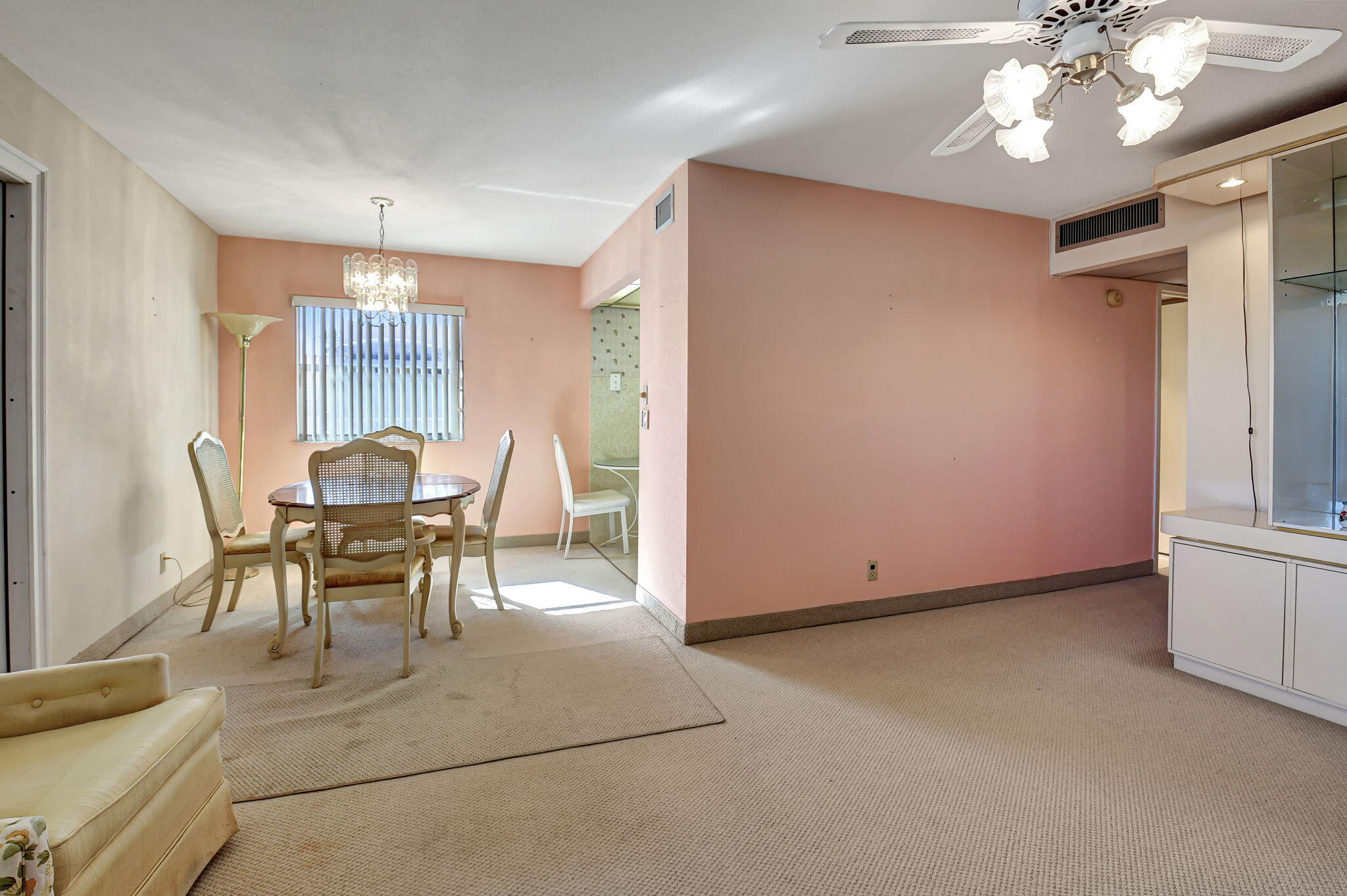 325 Saxony G Property Photo 10