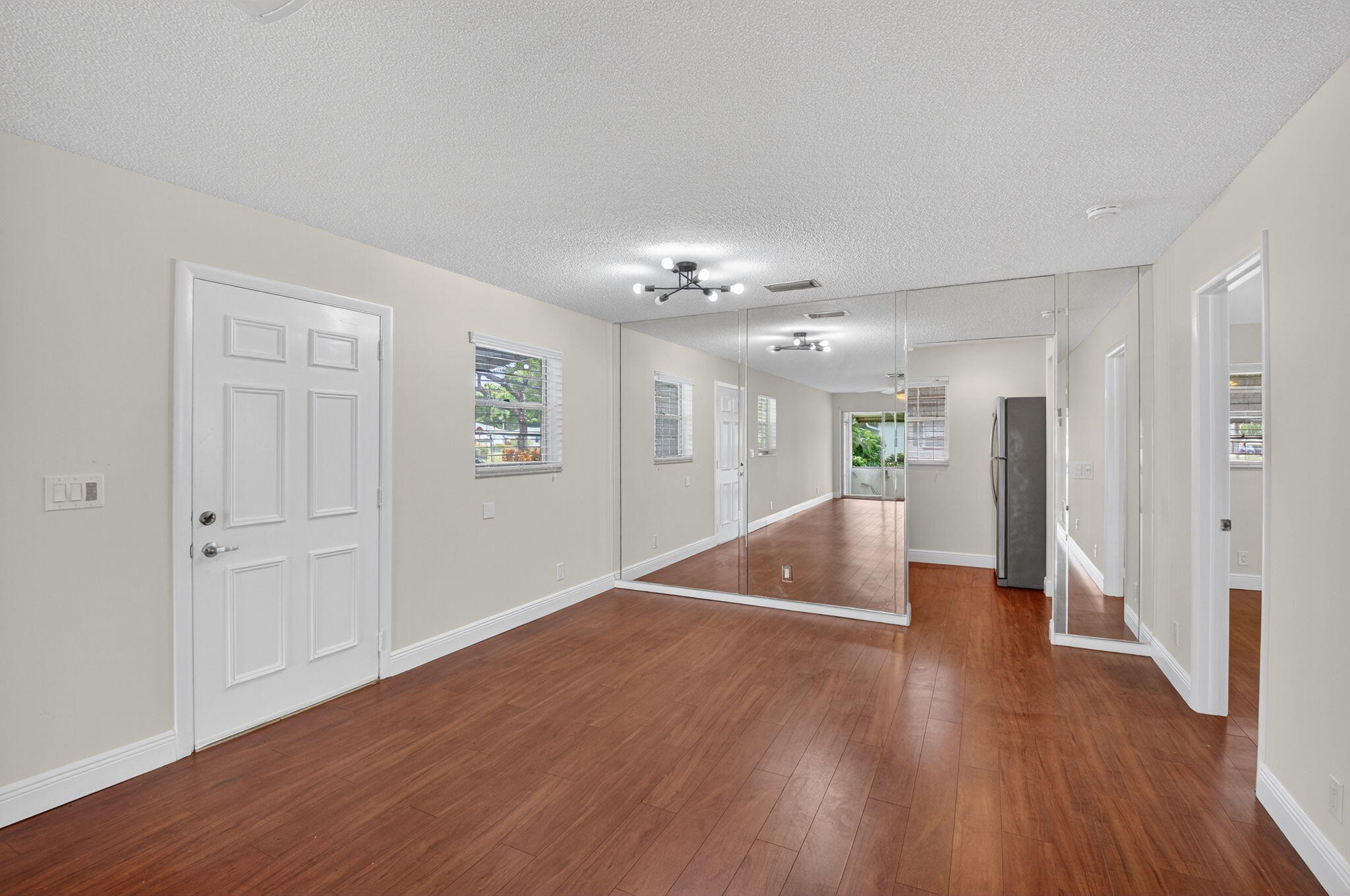 801 Meadowlark Lane Property Photo 8