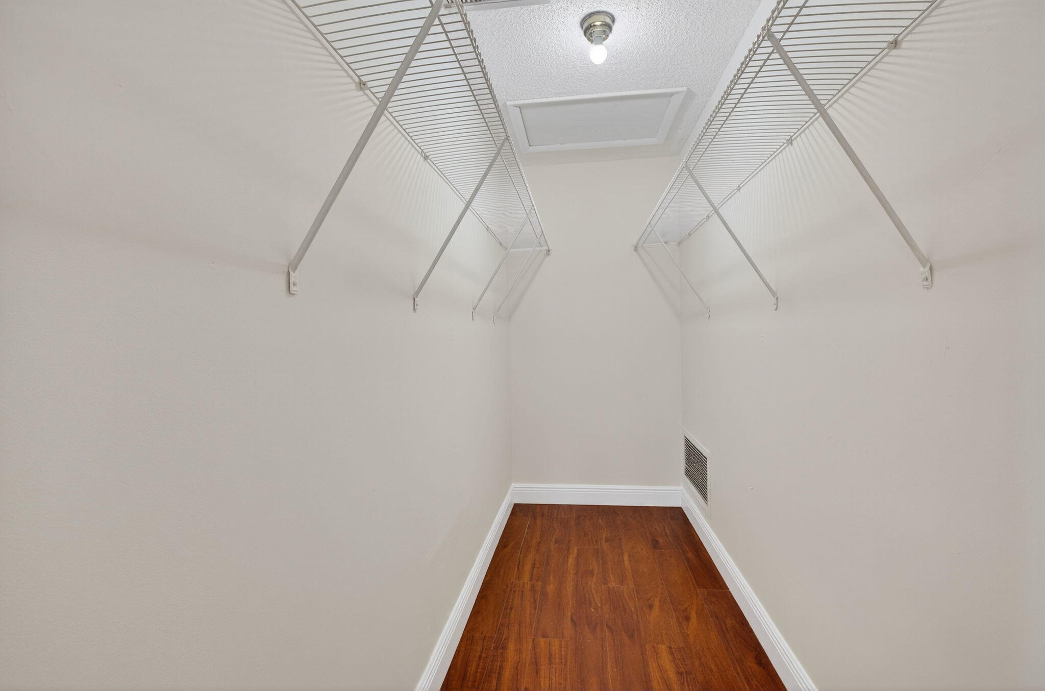 801 Meadowlark Lane Property Photo 22