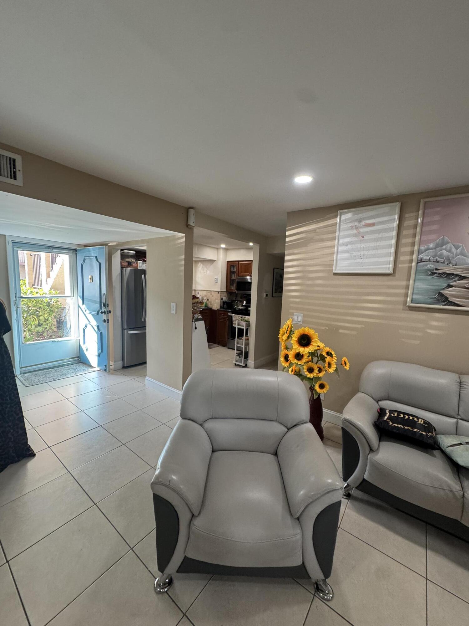 725 Lori Drive 107 Property Photo 14