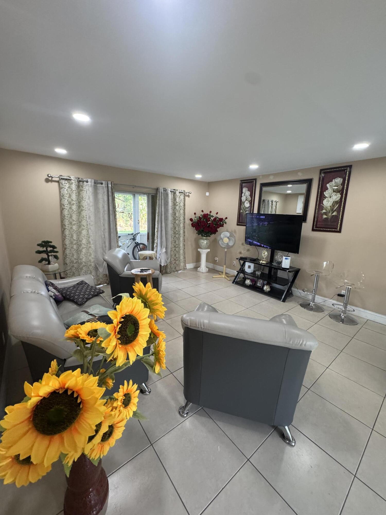725 Lori Drive 107 Property Photo 15