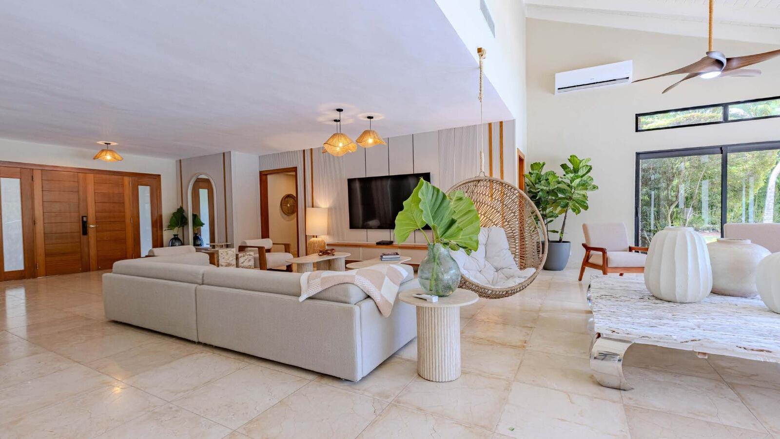 35 20 Property Photo 14