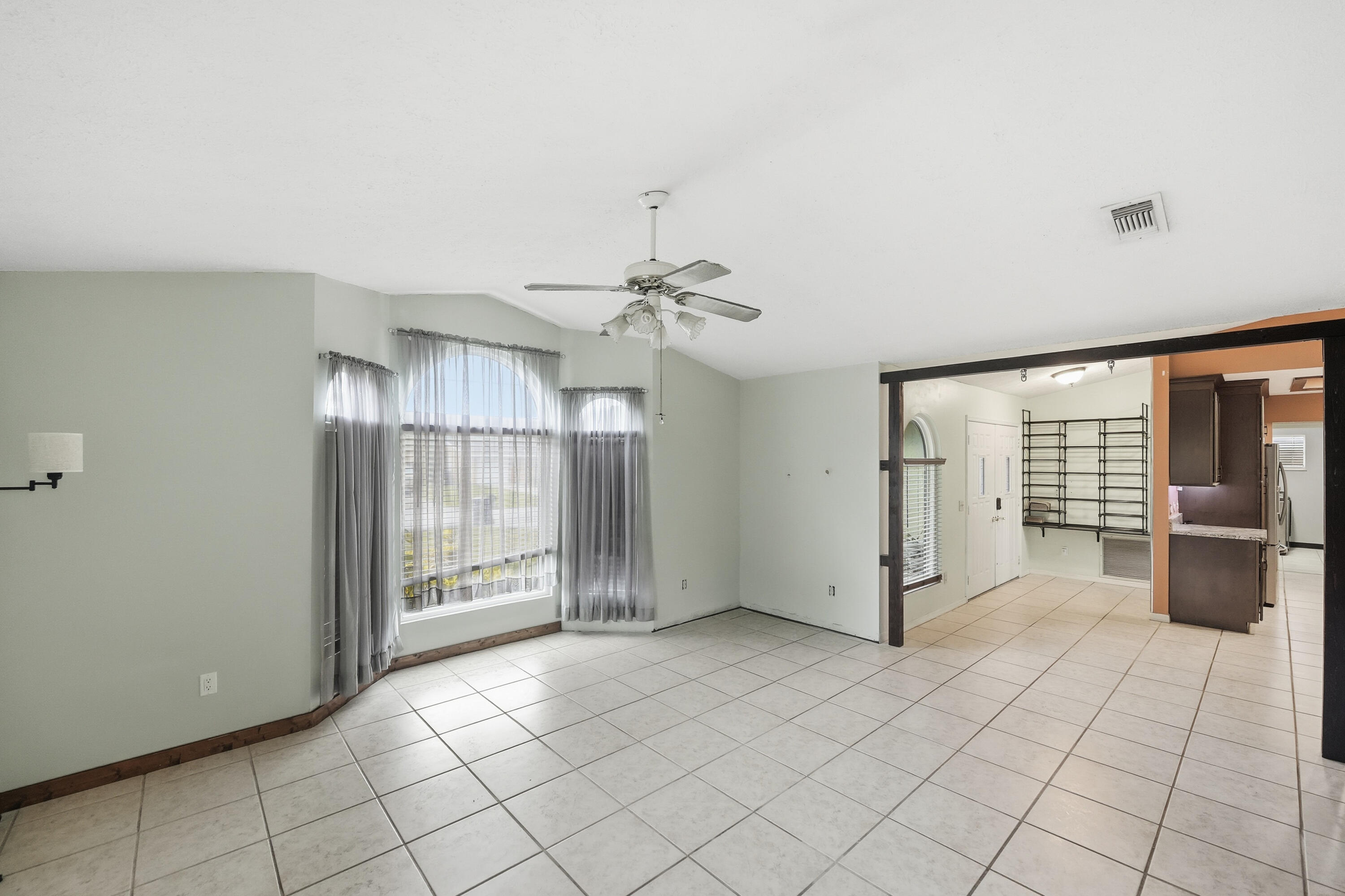 381 Sw Lucero Drive Property Photo 7