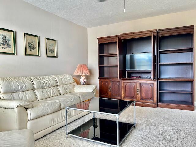 715 Normandy O Property Photo 4