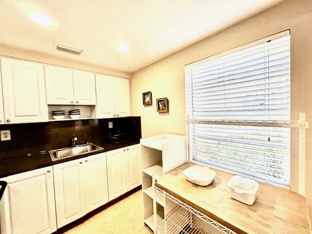 715 Normandy O Property Photo 14