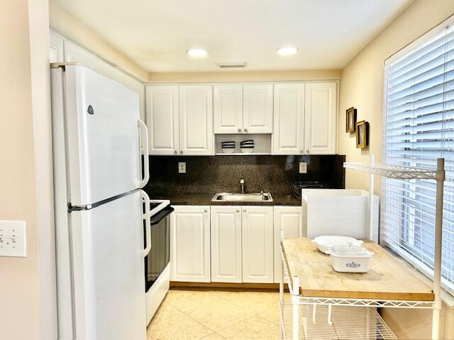715 Normandy O Property Photo 15