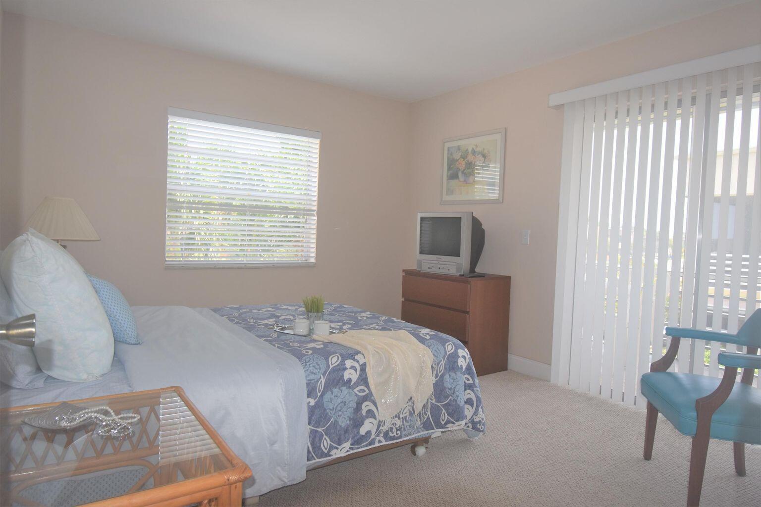 715 Normandy O Property Photo 19