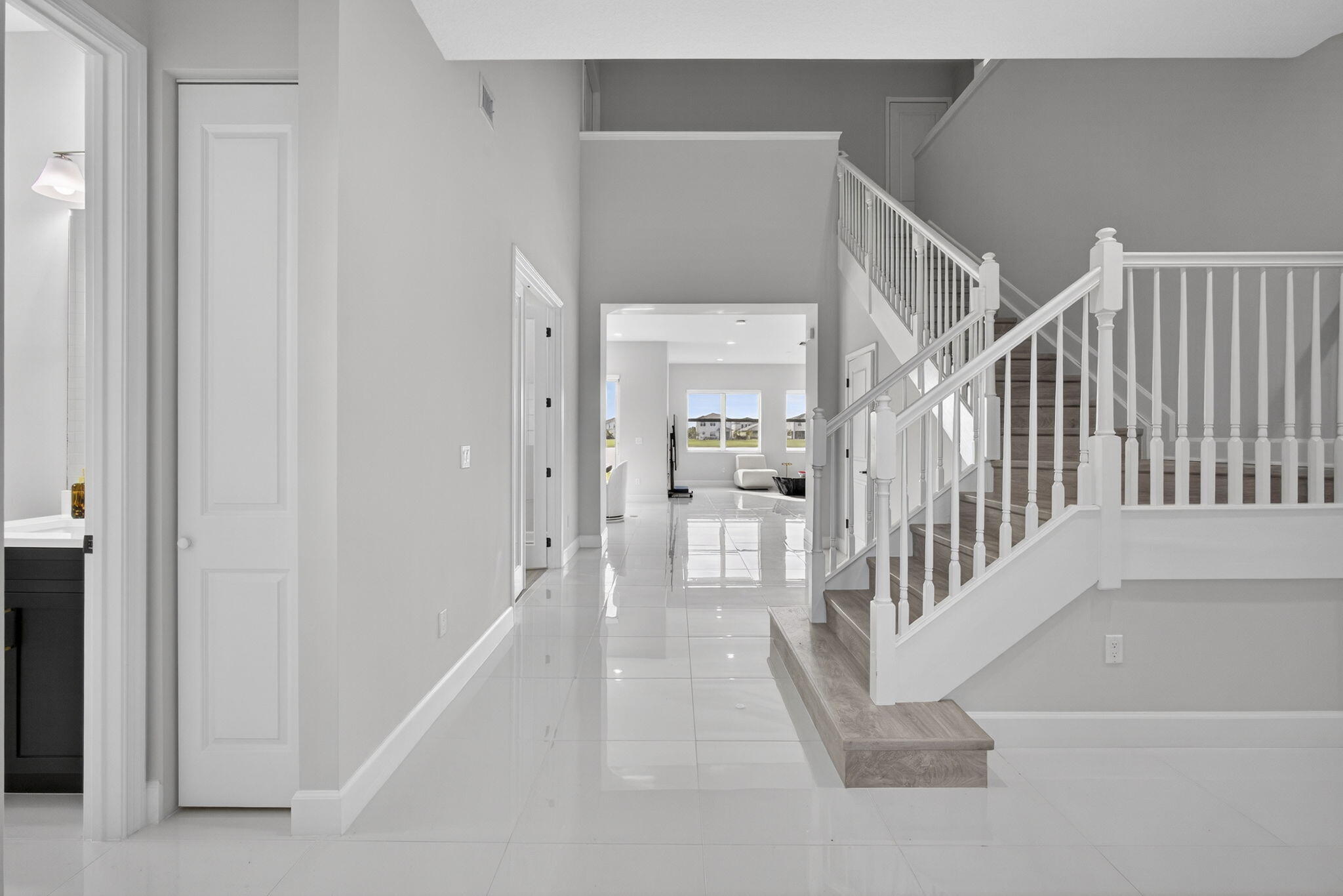 14052 Spruce Pine Drive Property Photo 4