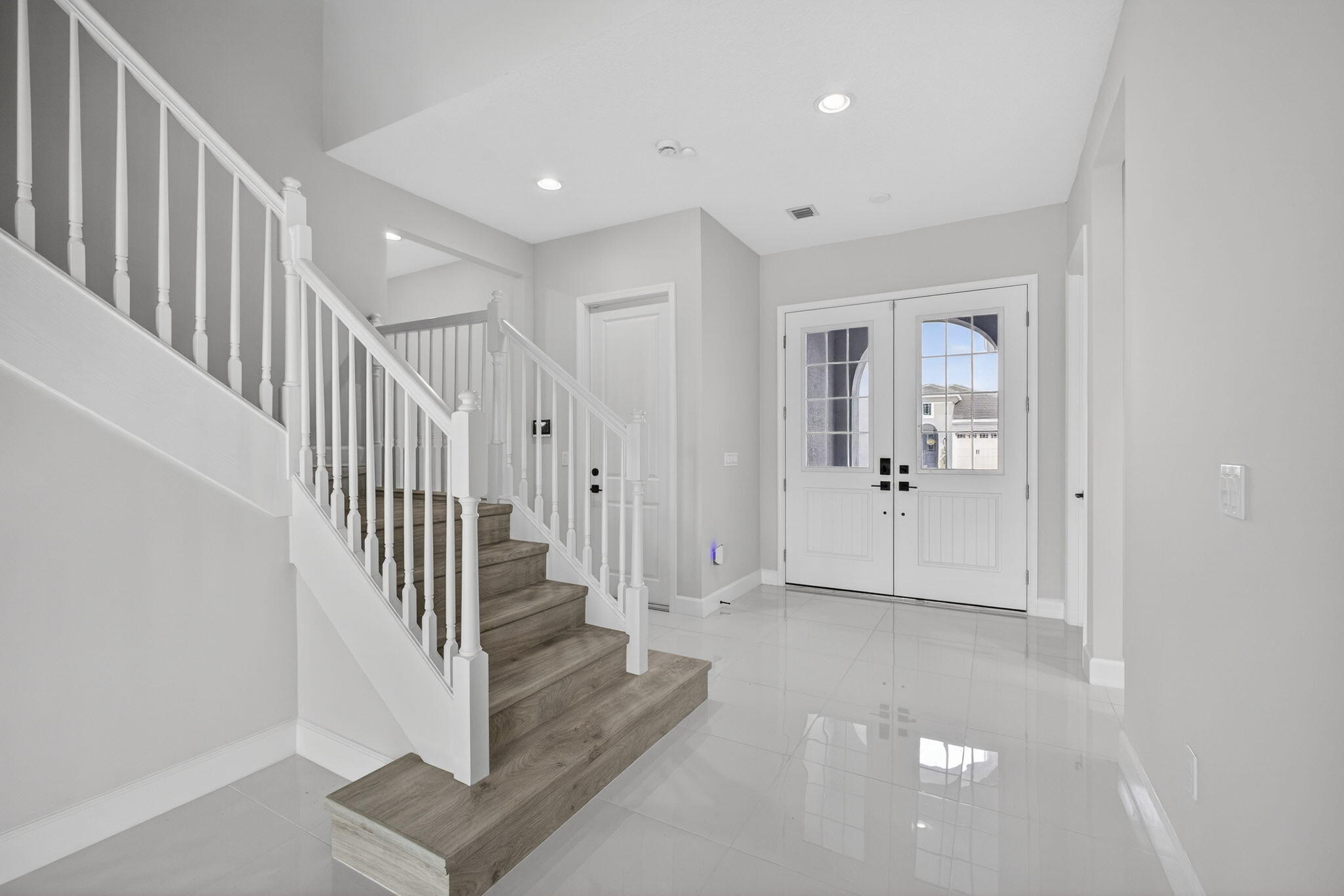 14052 Spruce Pine Drive Property Photo 5