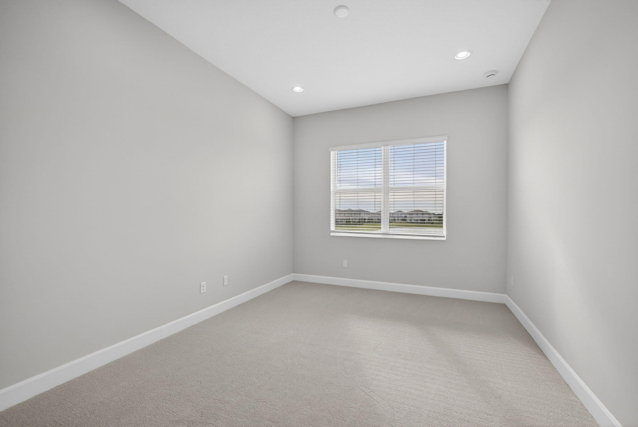 14052 Spruce Pine Drive Property Photo 28