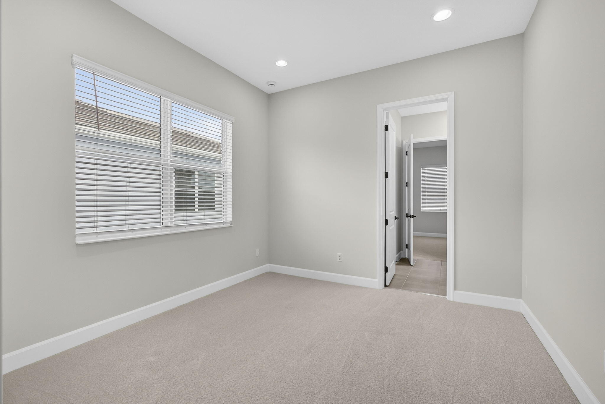 14052 Spruce Pine Drive Property Photo 30