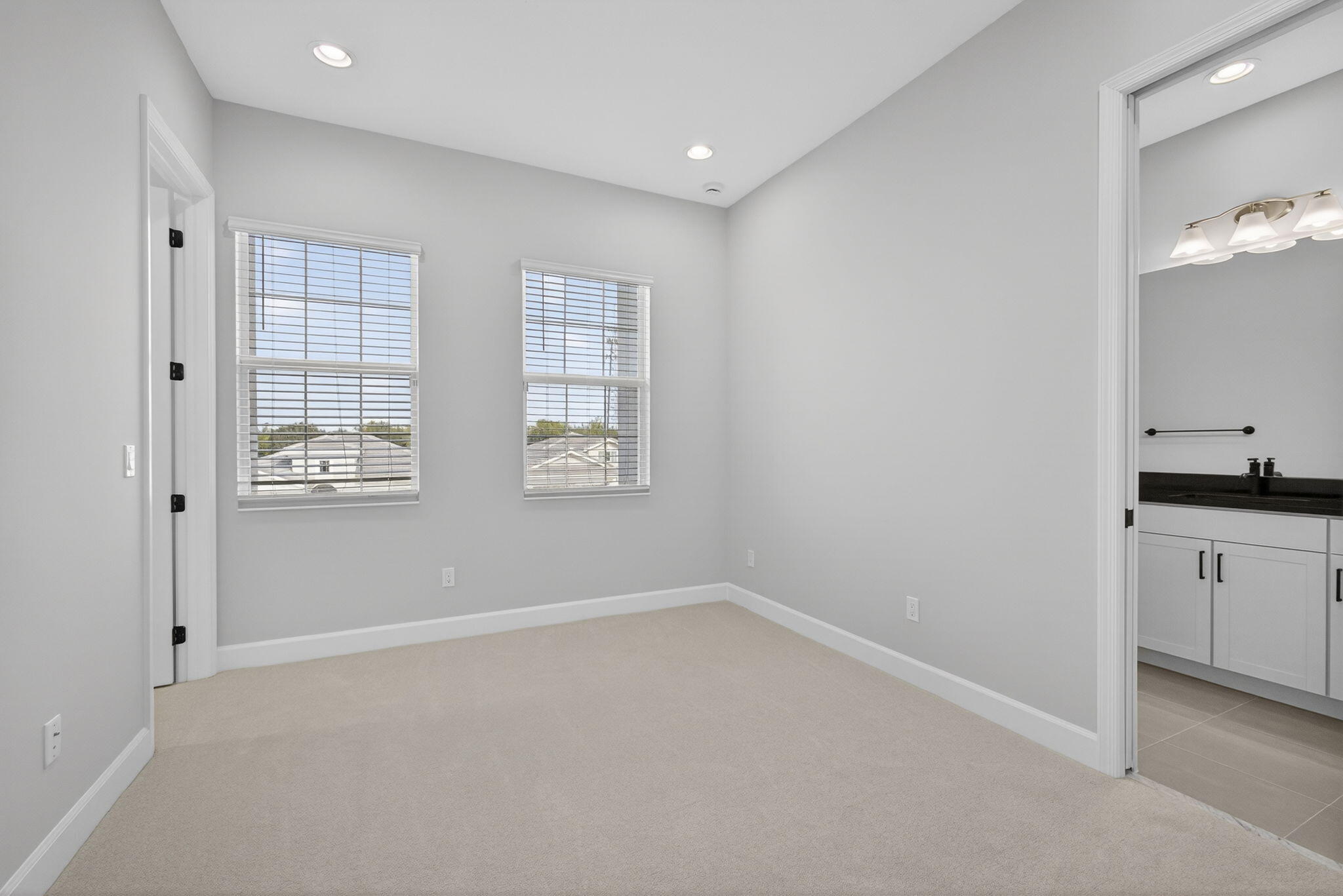 14052 Spruce Pine Drive Property Photo 35