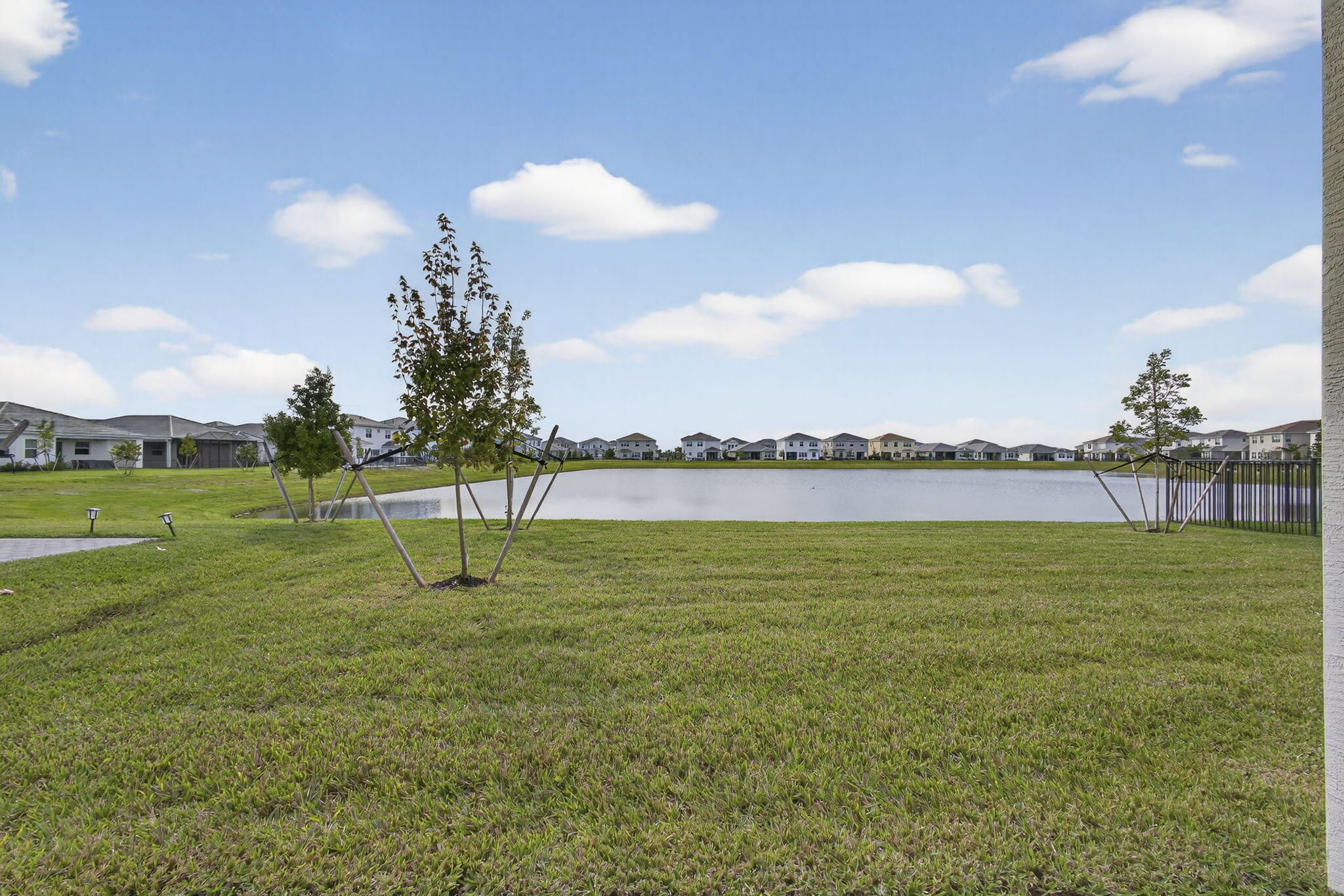 14052 Spruce Pine Drive Property Photo 39