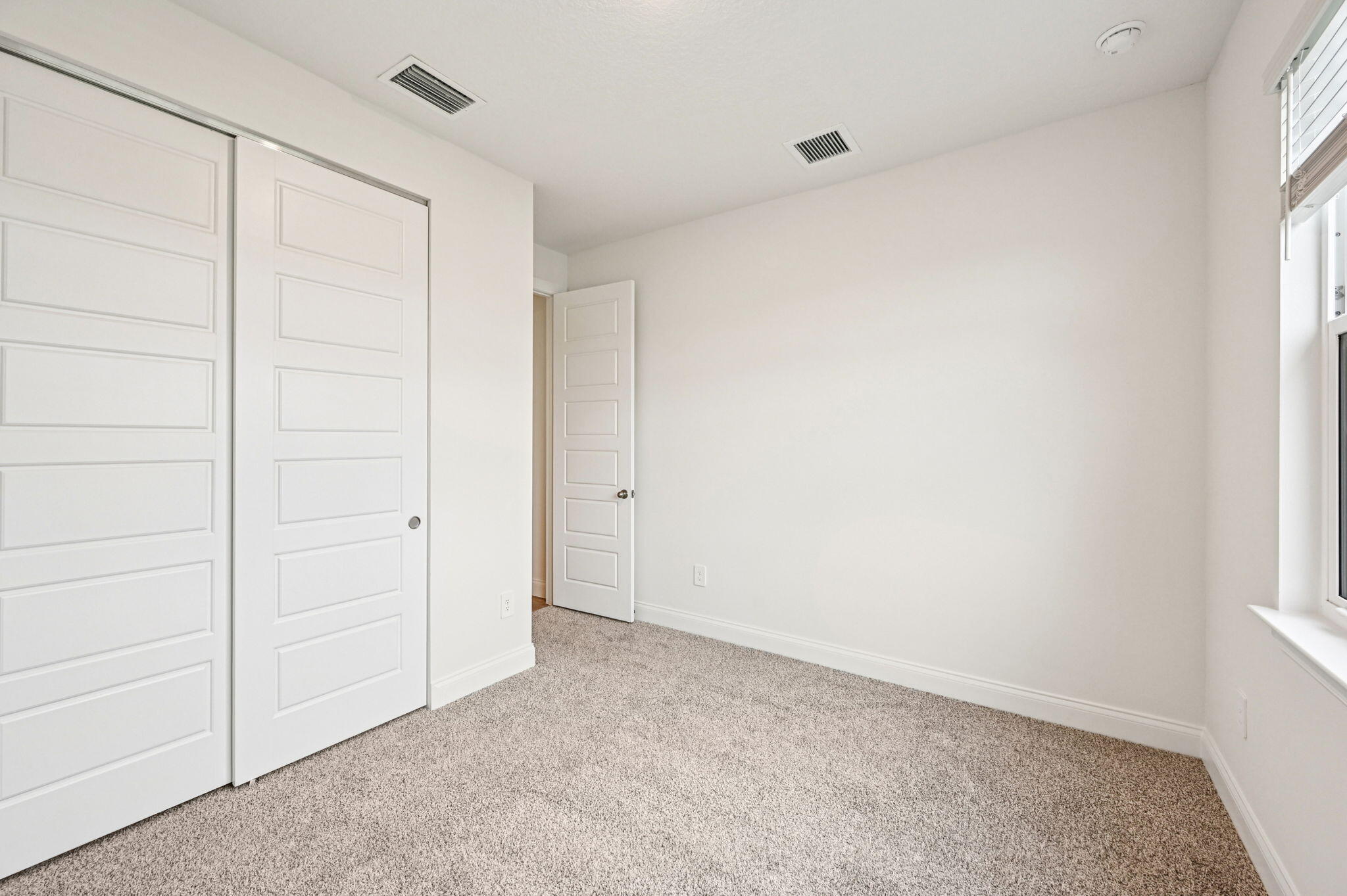 5629 Hampton Park Circle Property Photo 14