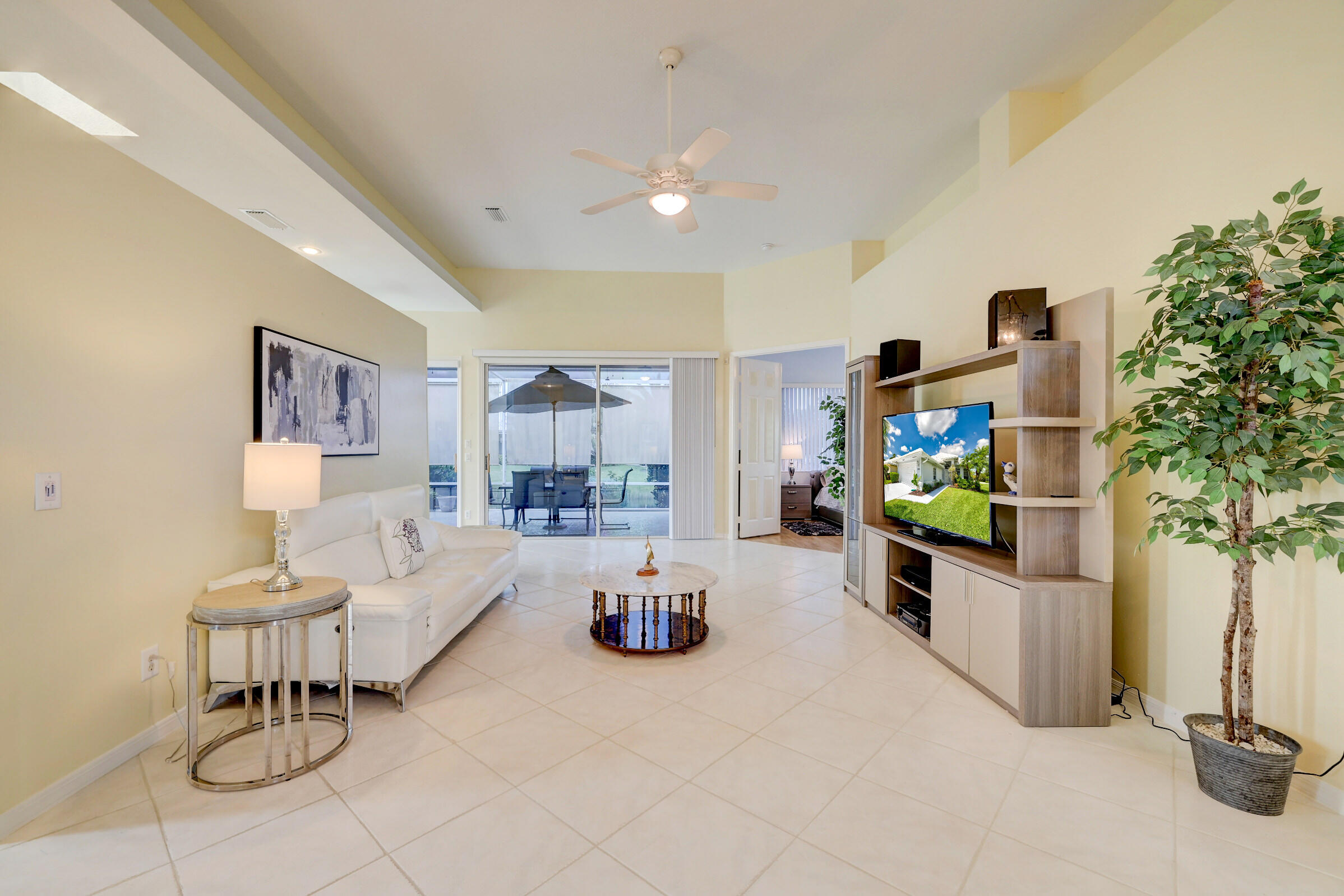 450 Sw Fairway Landing Property Photo 14