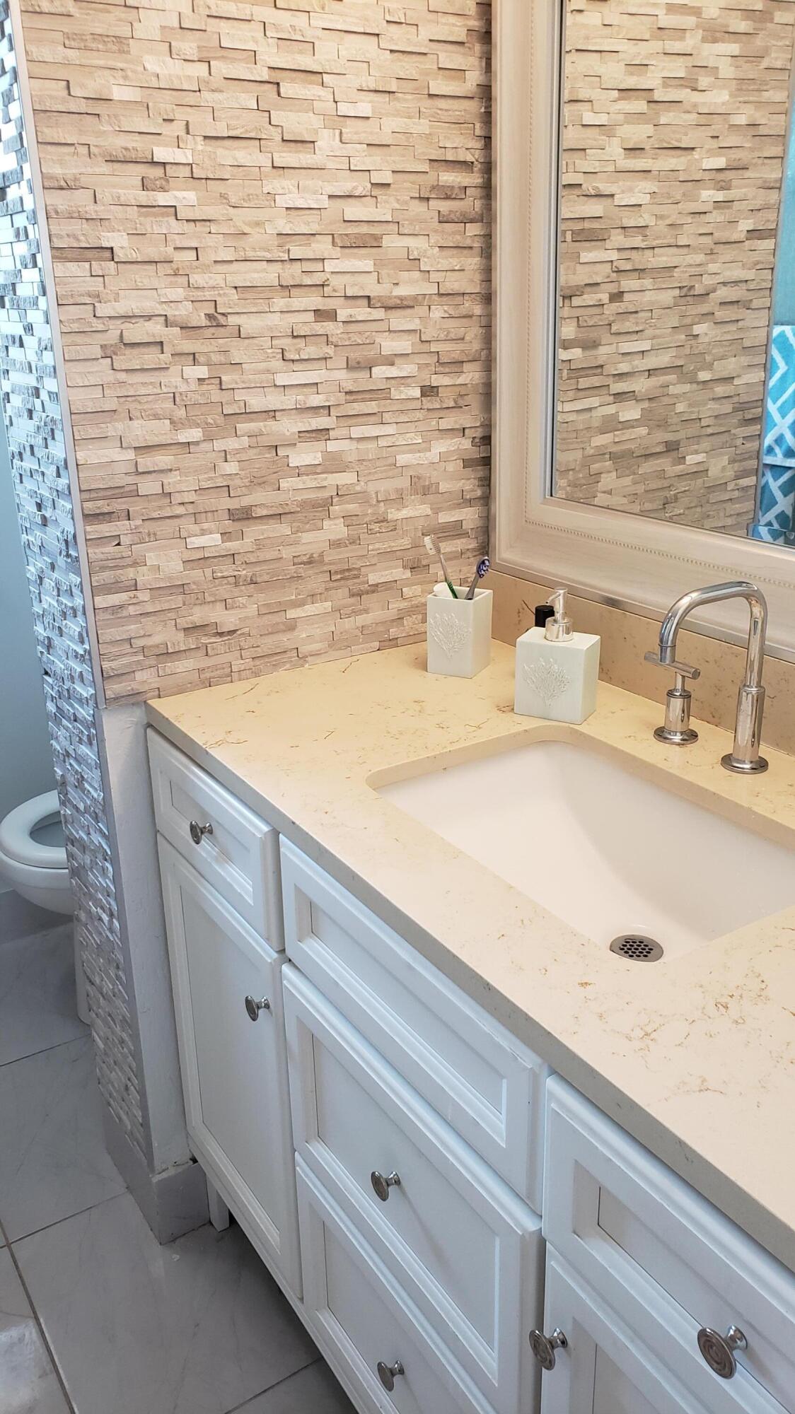3755 Via Poinciana 304 Property Photo 14