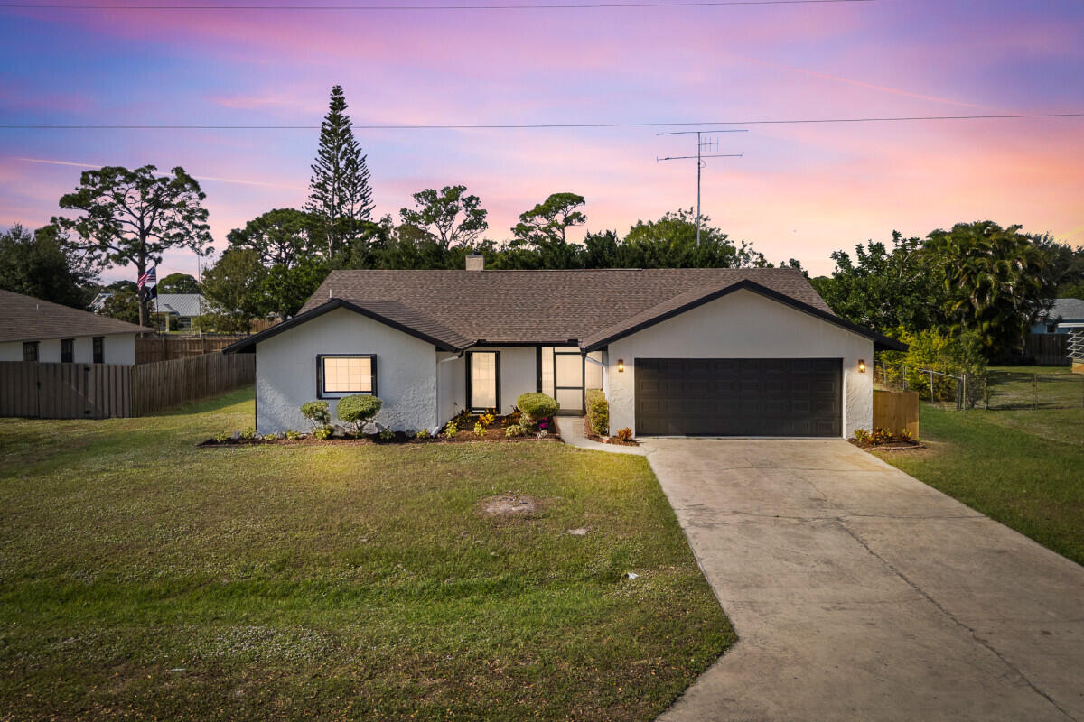 5310 Echo Pines Circle E Property Photo 1
