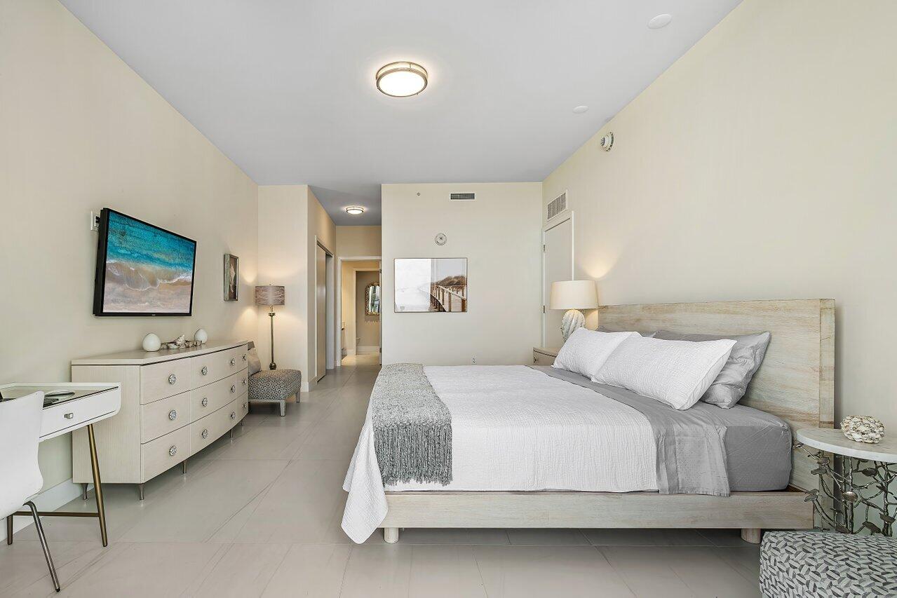 3100 N Ocean Drive H1602 Property Photo 15