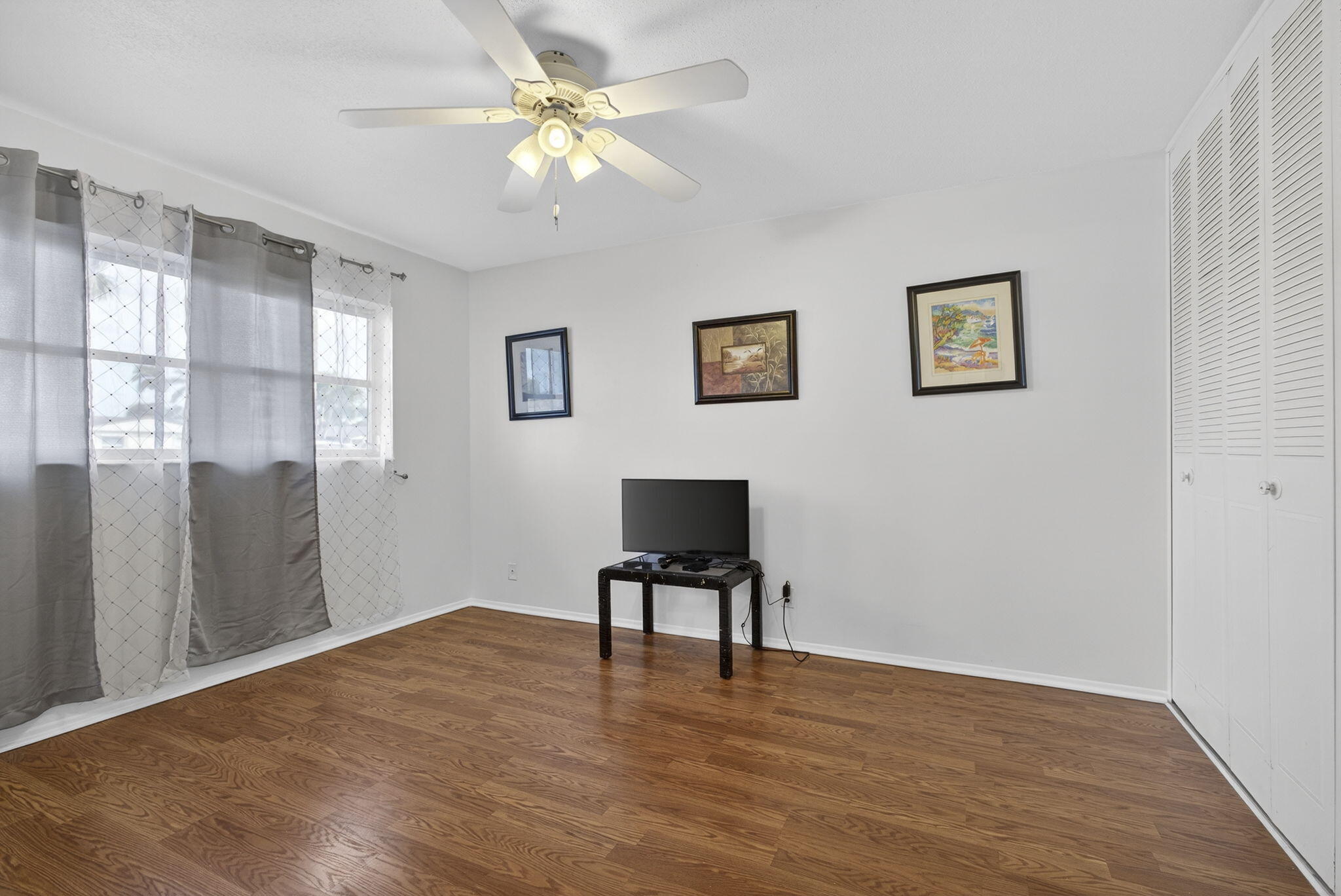 2833 Crosley Drive W C Property Photo 17