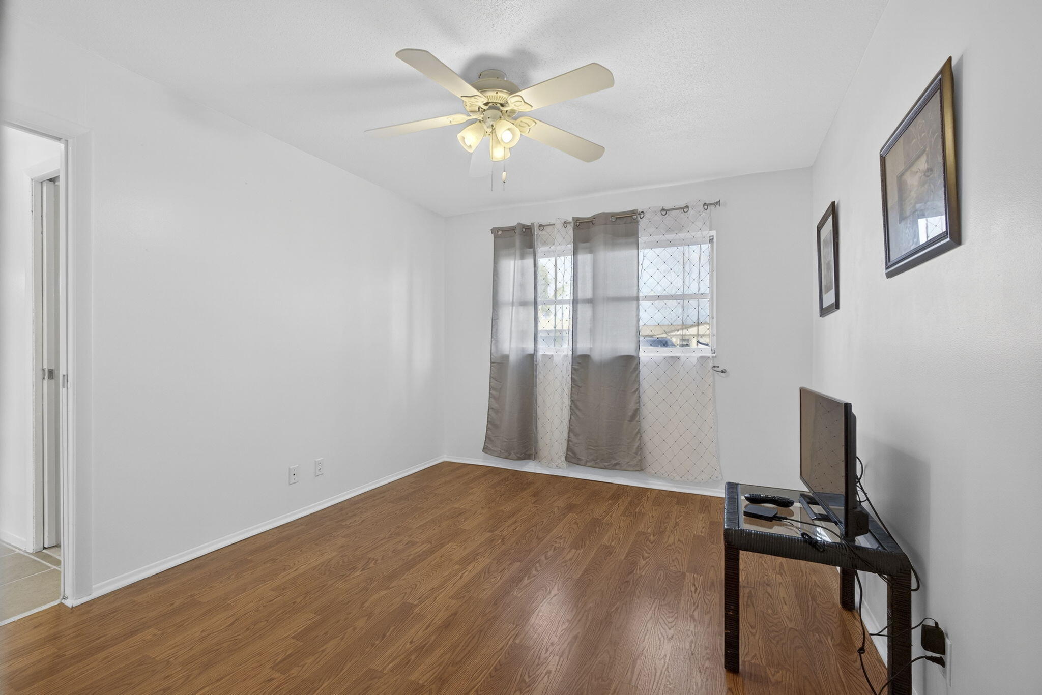2833 Crosley Drive W C Property Photo 19