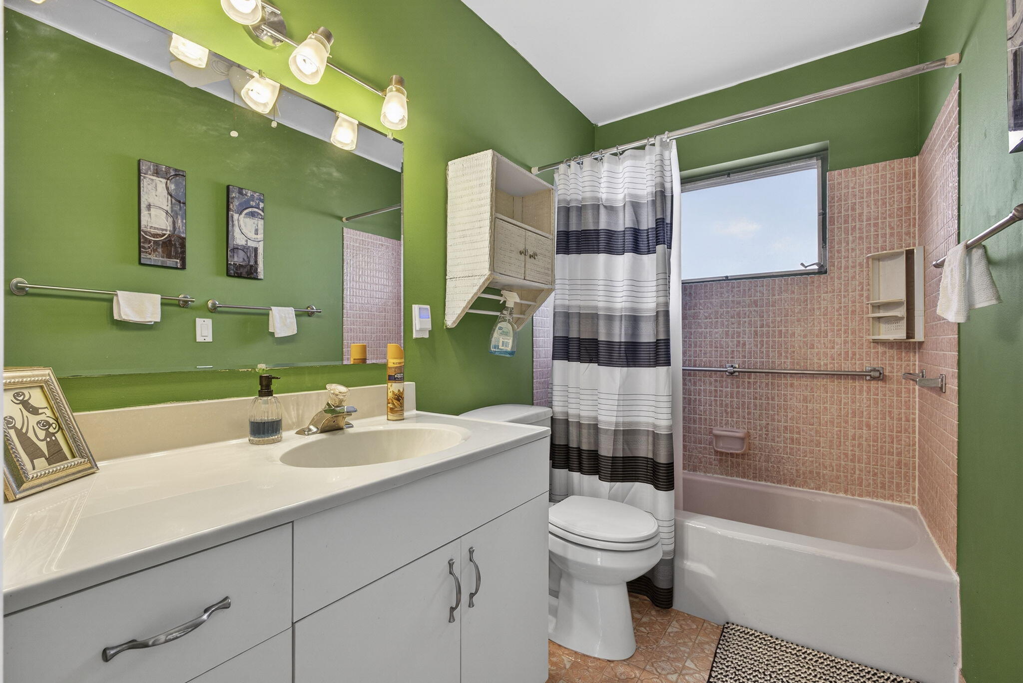 2833 Crosley Drive W C Property Photo 22