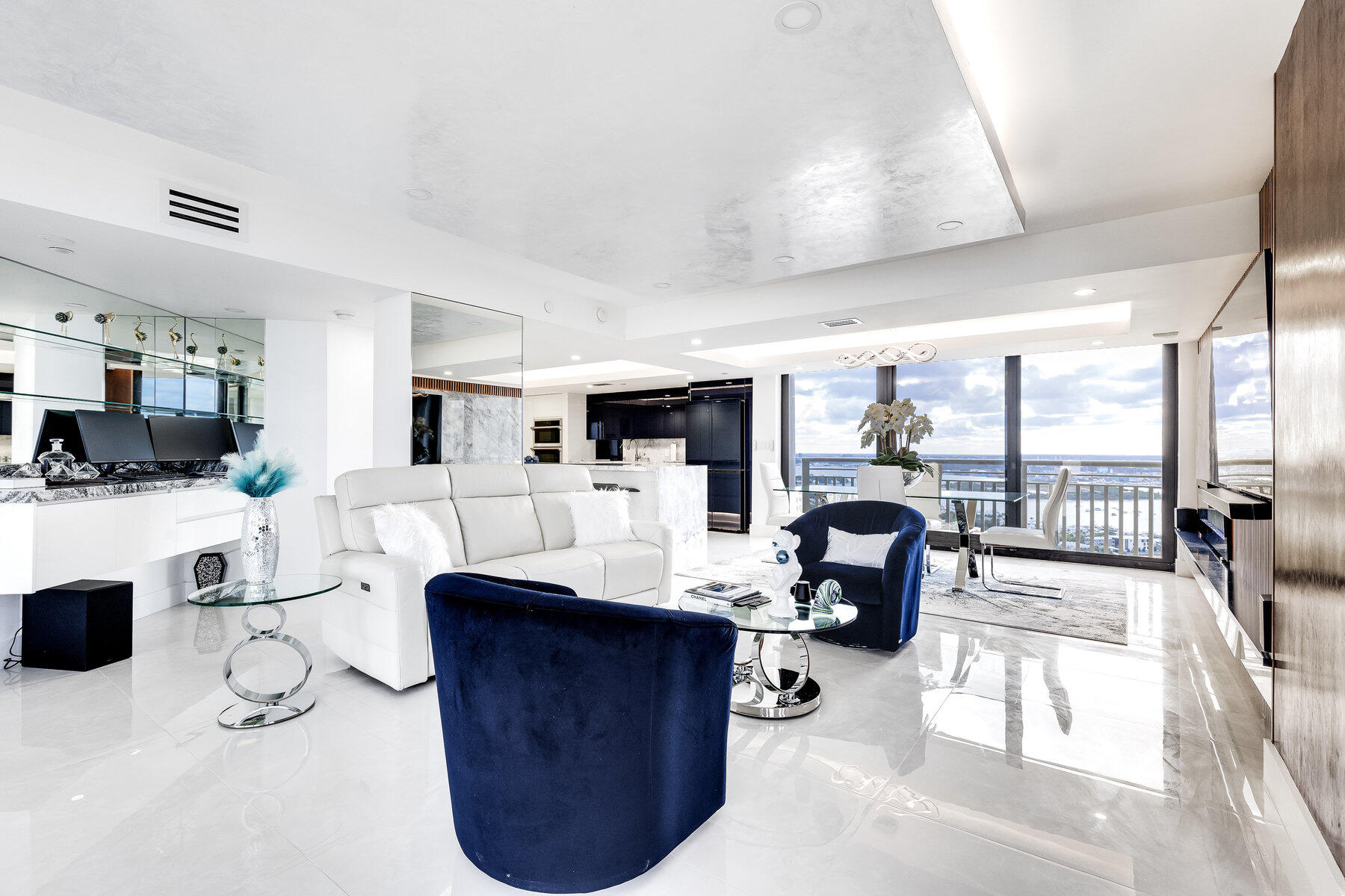 3000 N Ocean Drive Ph-a Property Photo 2