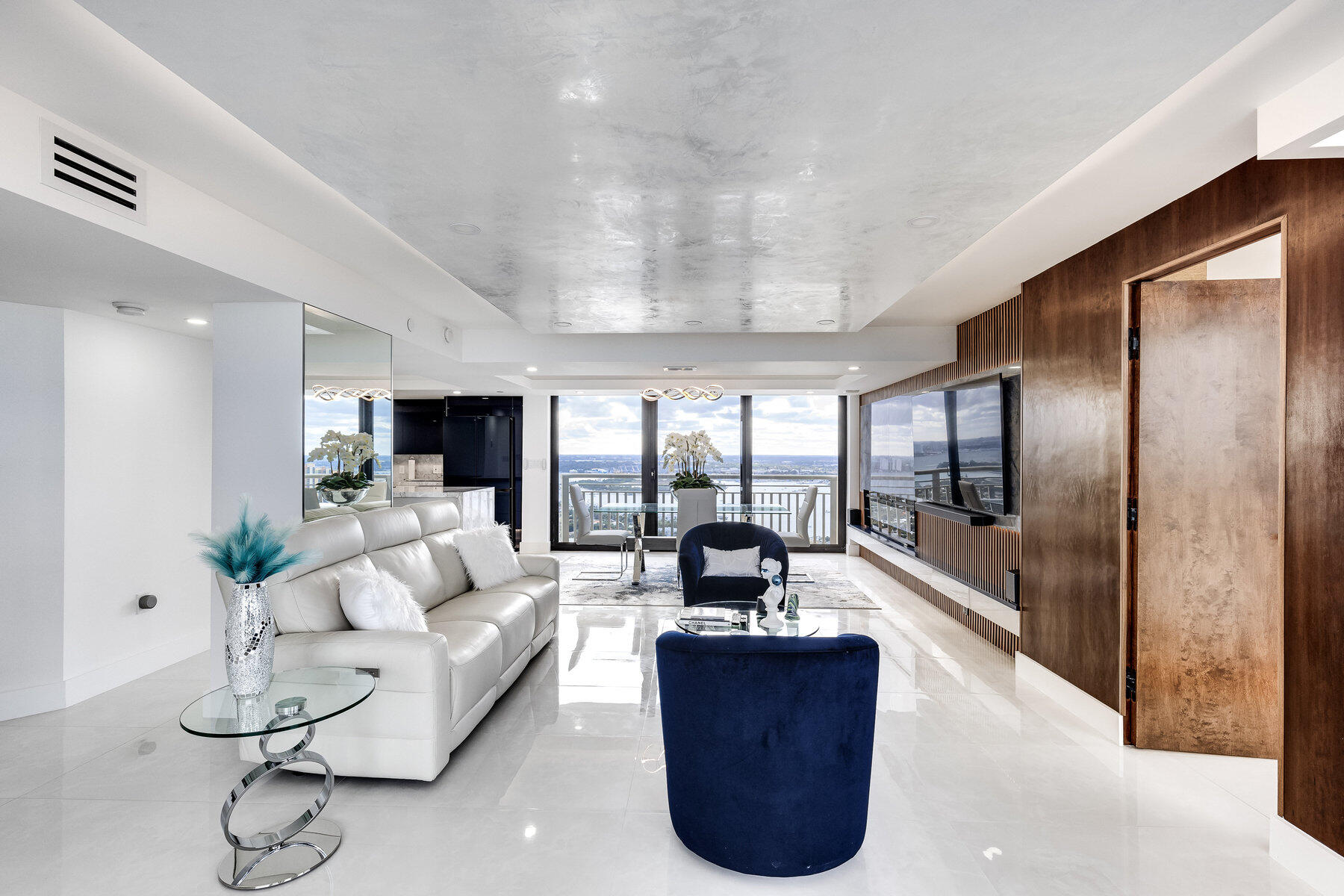3000 N Ocean Drive Ph-a Property Photo 3