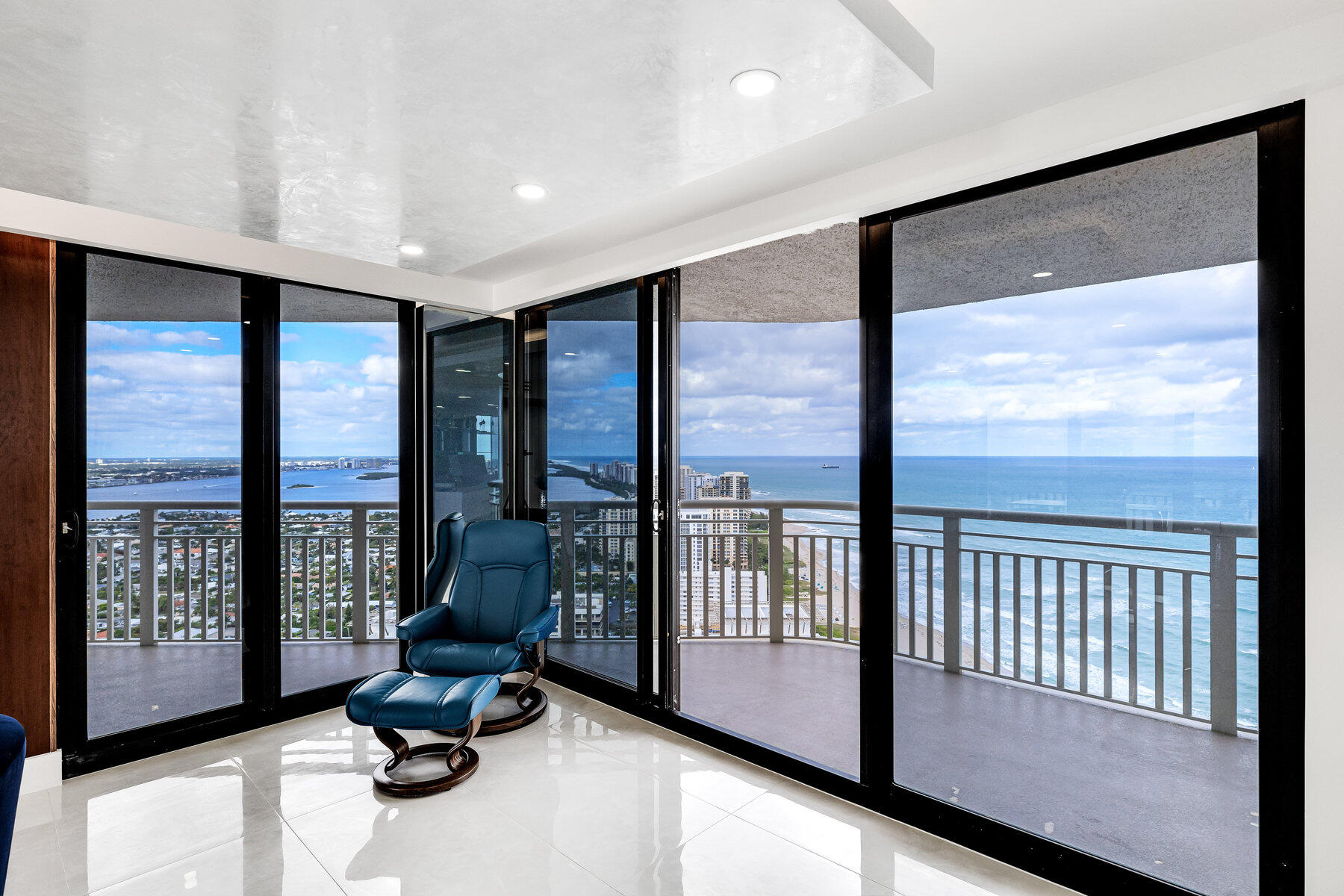 3000 N Ocean Drive Ph-a Property Photo 12