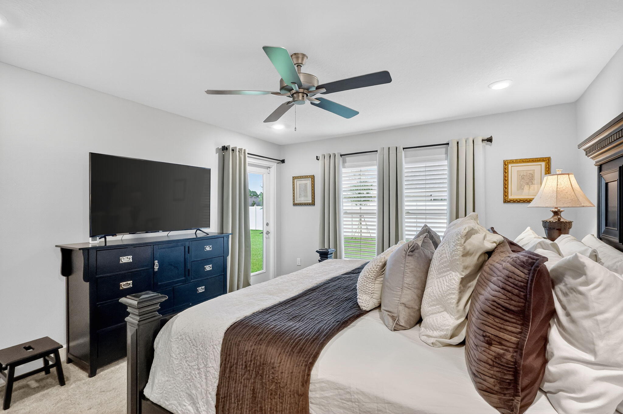 8652 Waterstone Boulevard Property Photo 20
