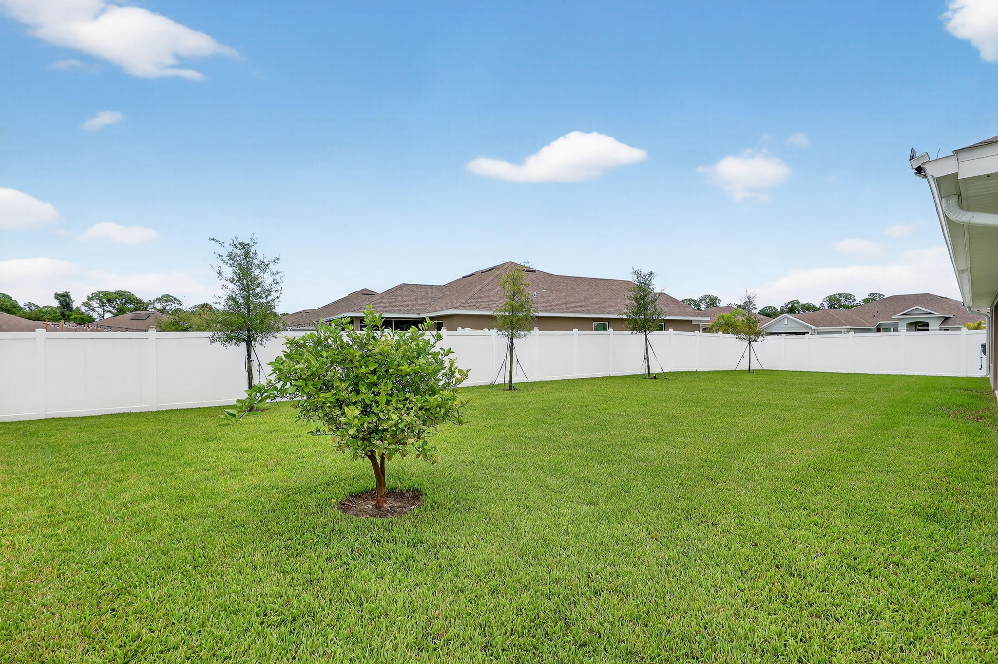8652 Waterstone Boulevard Property Photo 32
