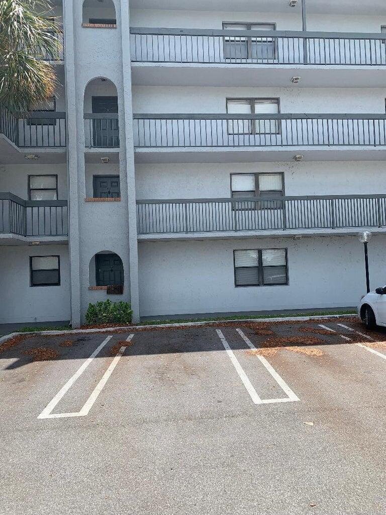 2050 N Congress Avenue 301 Property Photo 1