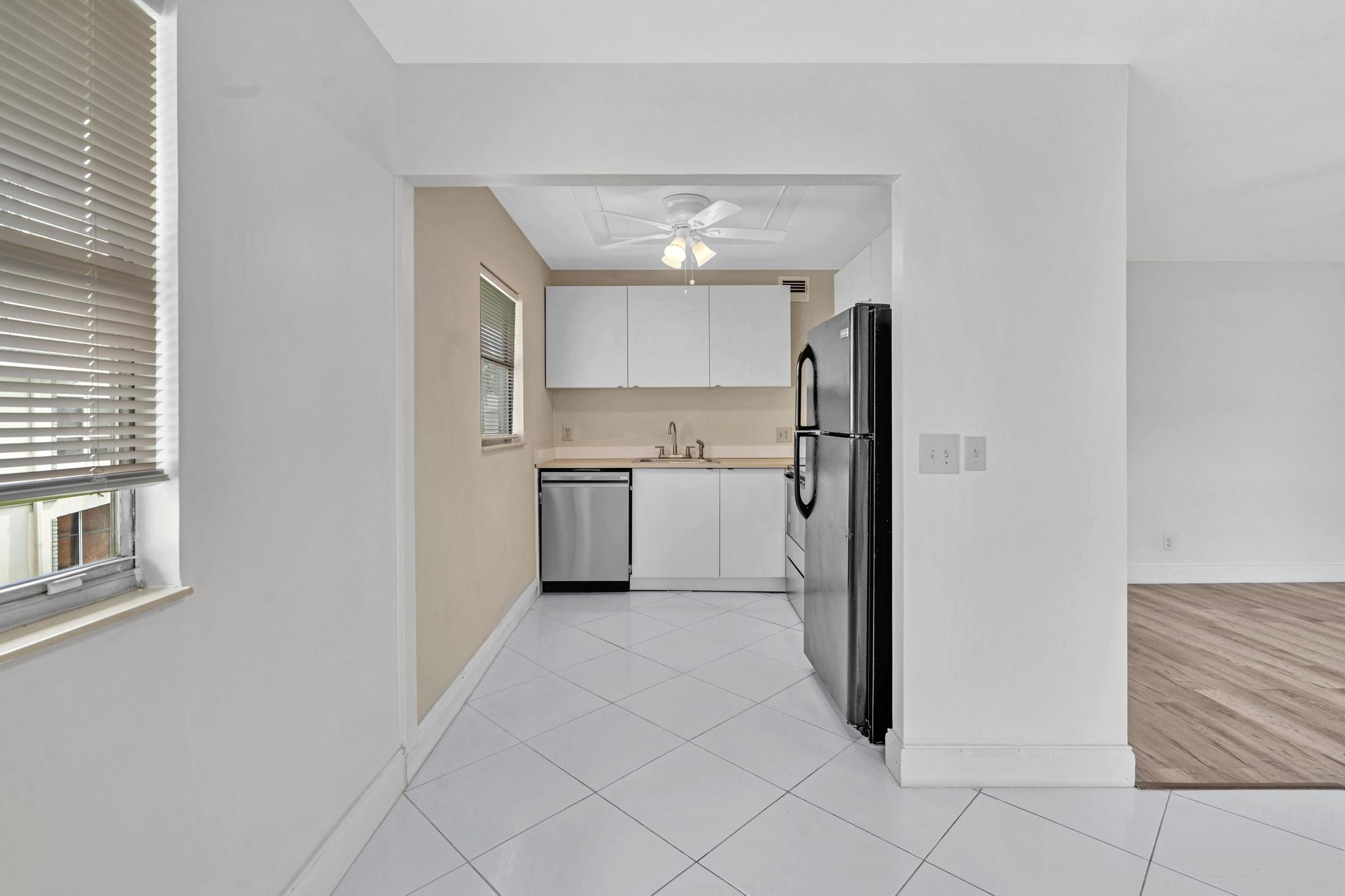 365 Flanders H Property Photo 10