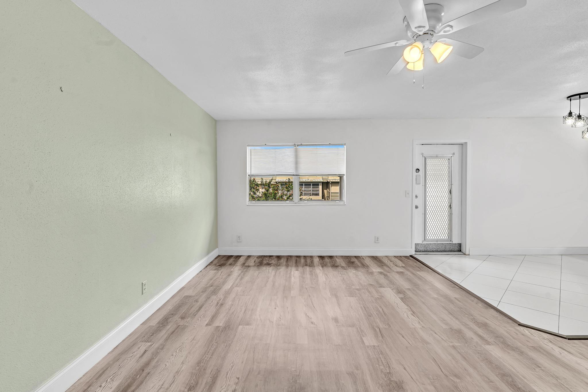 365 Flanders H Property Photo 14