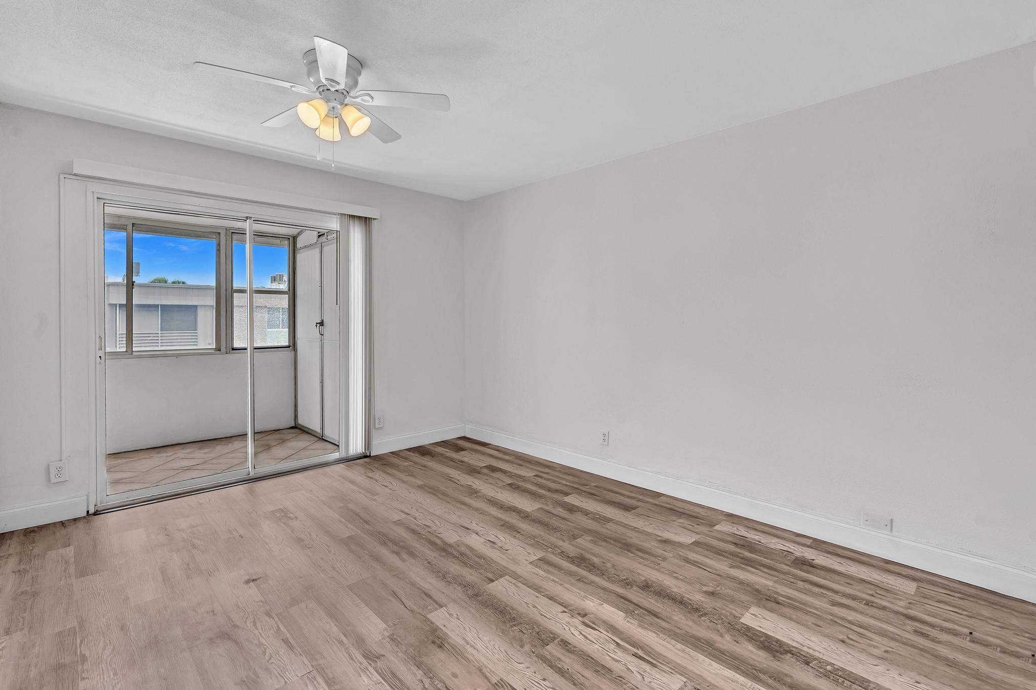 365 Flanders H Property Photo 23