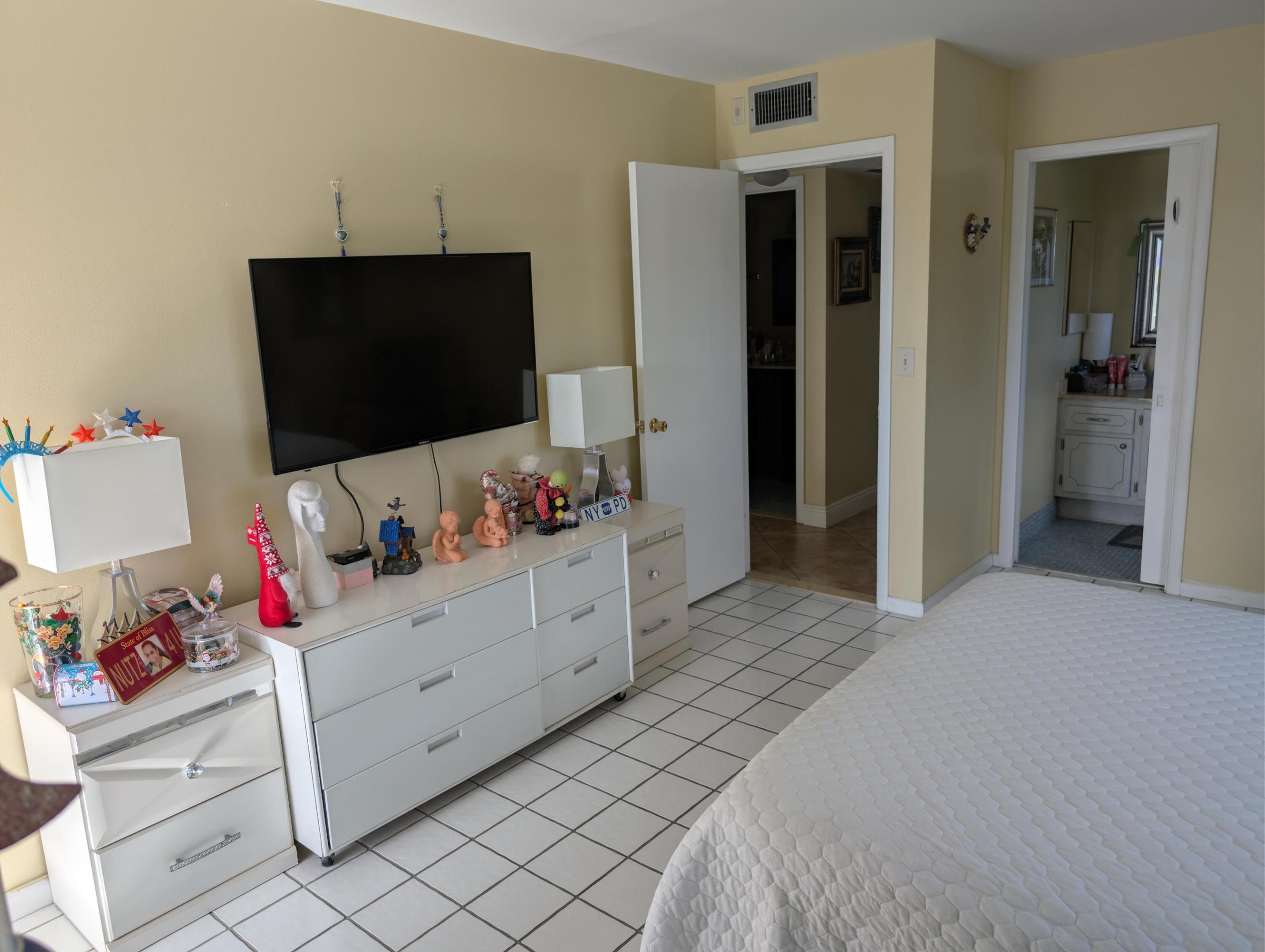 3036 Ventnor H 3036 Property Photo 9