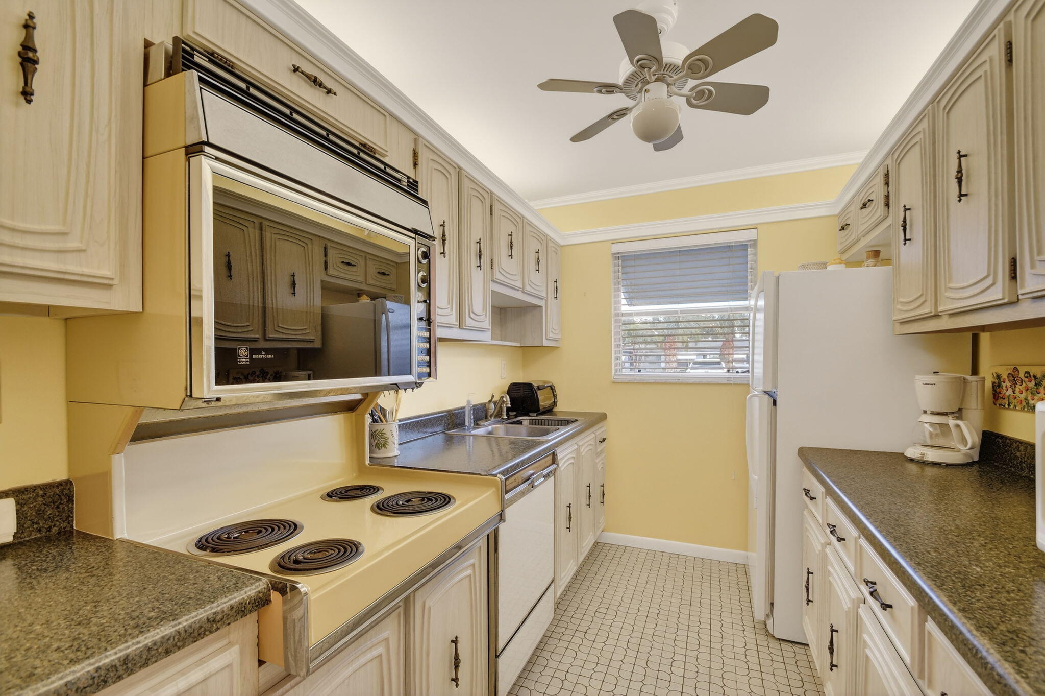 615 High Point Drive C Property Photo 17