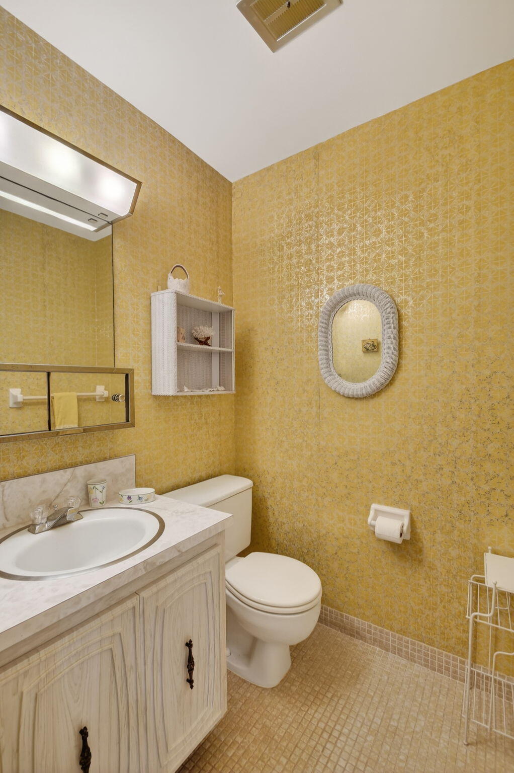 615 High Point Drive C Property Photo 21