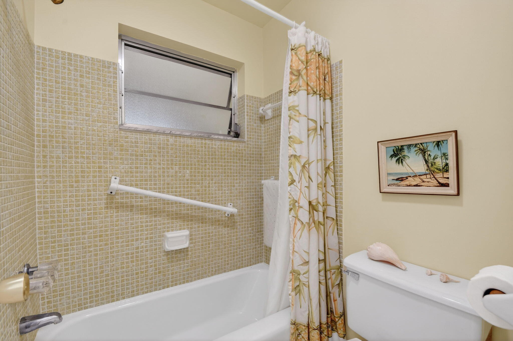 615 High Point Drive C Property Photo 27