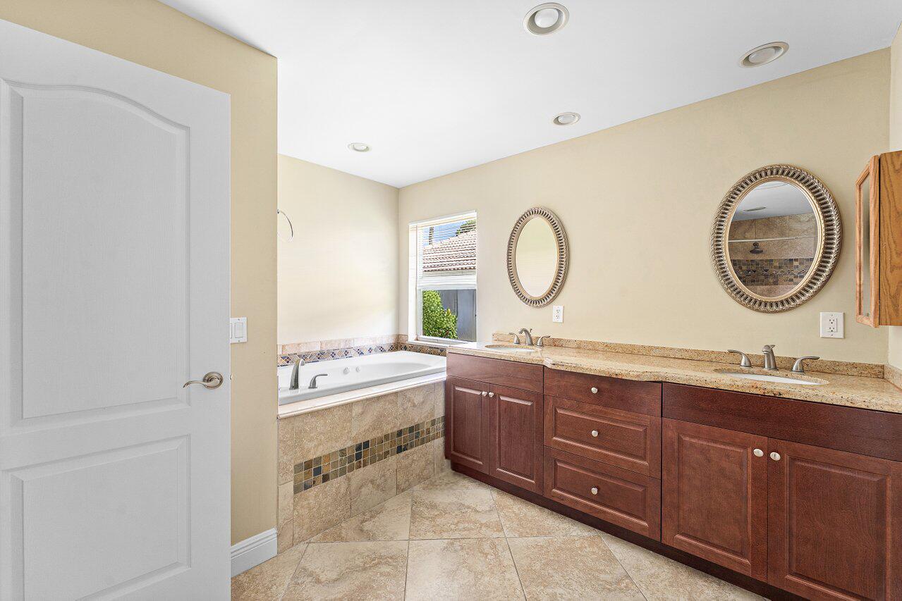 4572 White Cedar Lane Property Photo 28