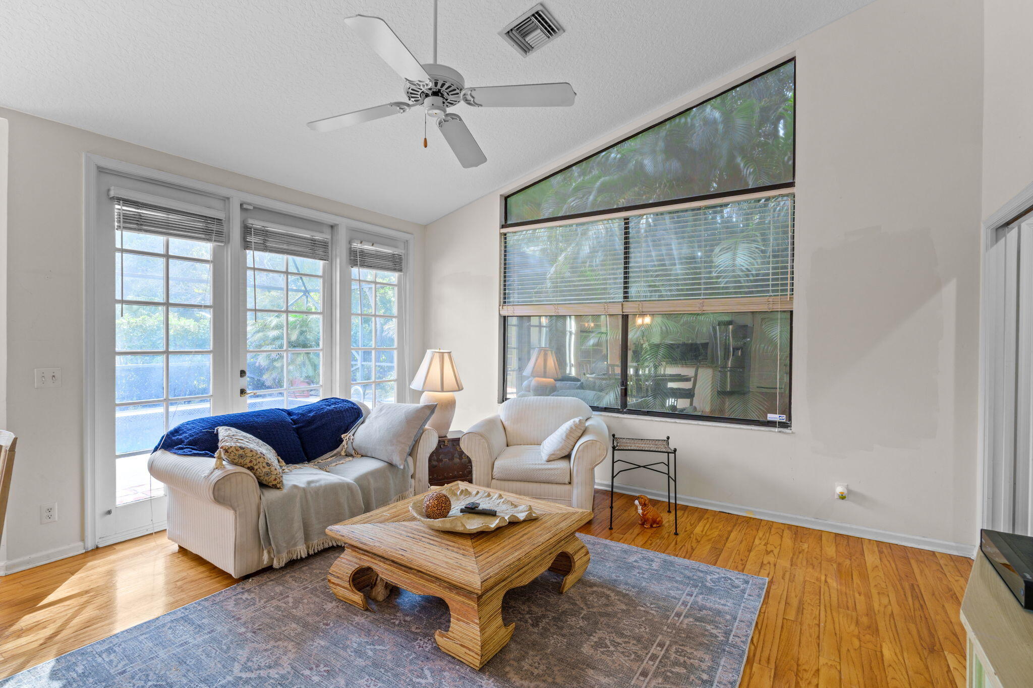 9055 Cypress Hollow Drive Property Photo 16