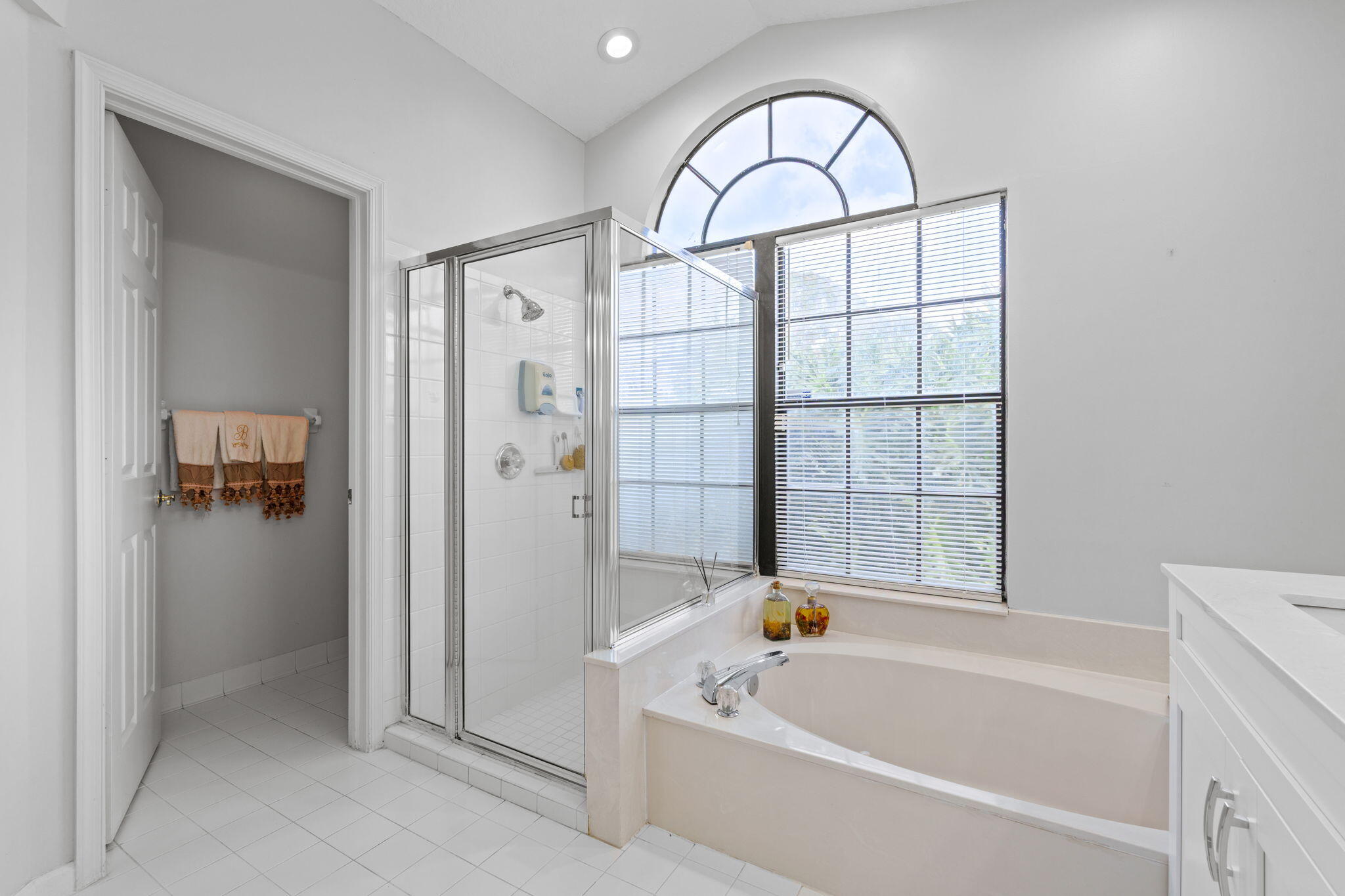 9055 Cypress Hollow Drive Property Photo 25